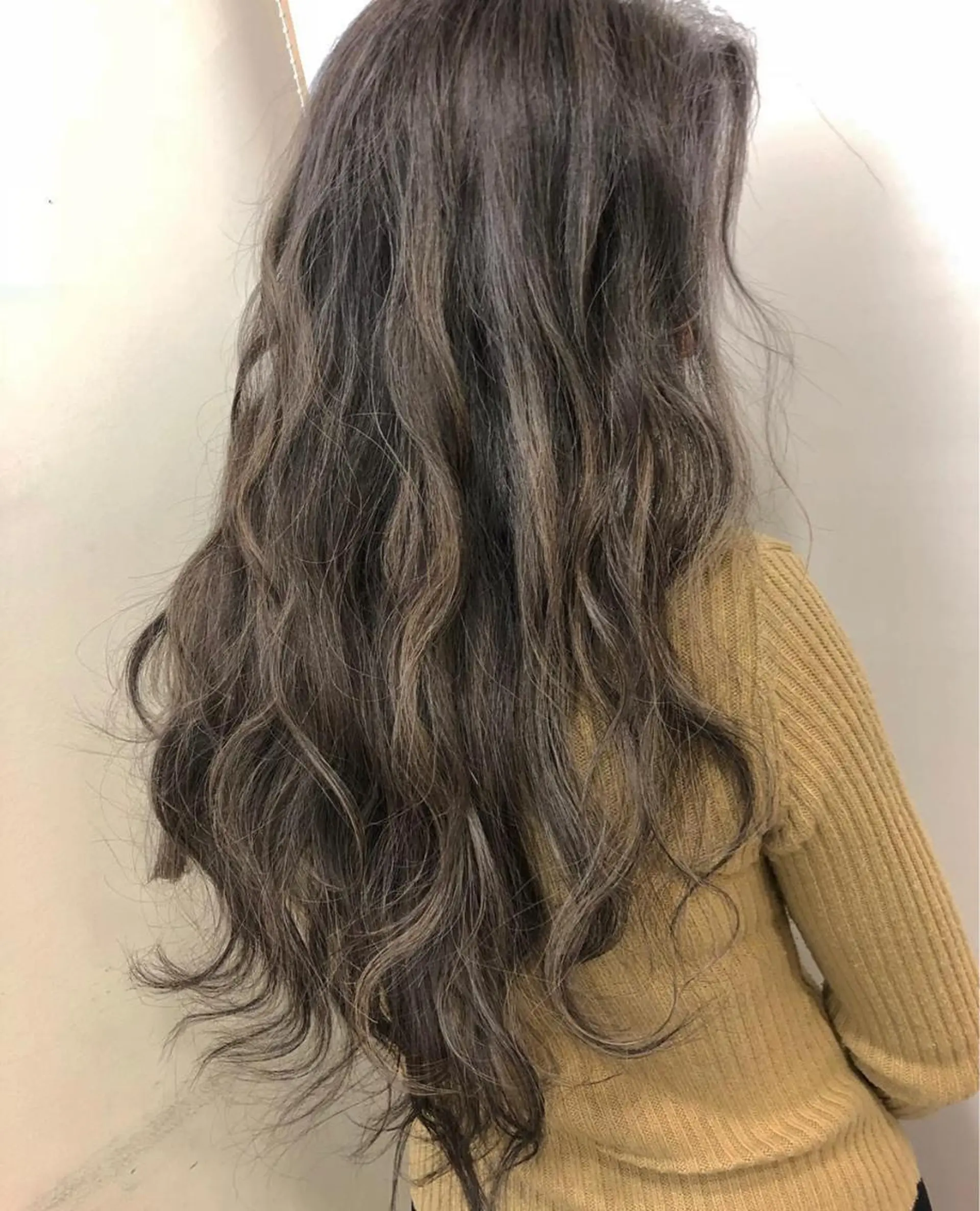 ロング カラー パーマ ヘアアレンジ メンズ キッズ ネイル マツエク・マツパ 酸性ストレート 髪質改善大槻勇樹のヘアスタイル