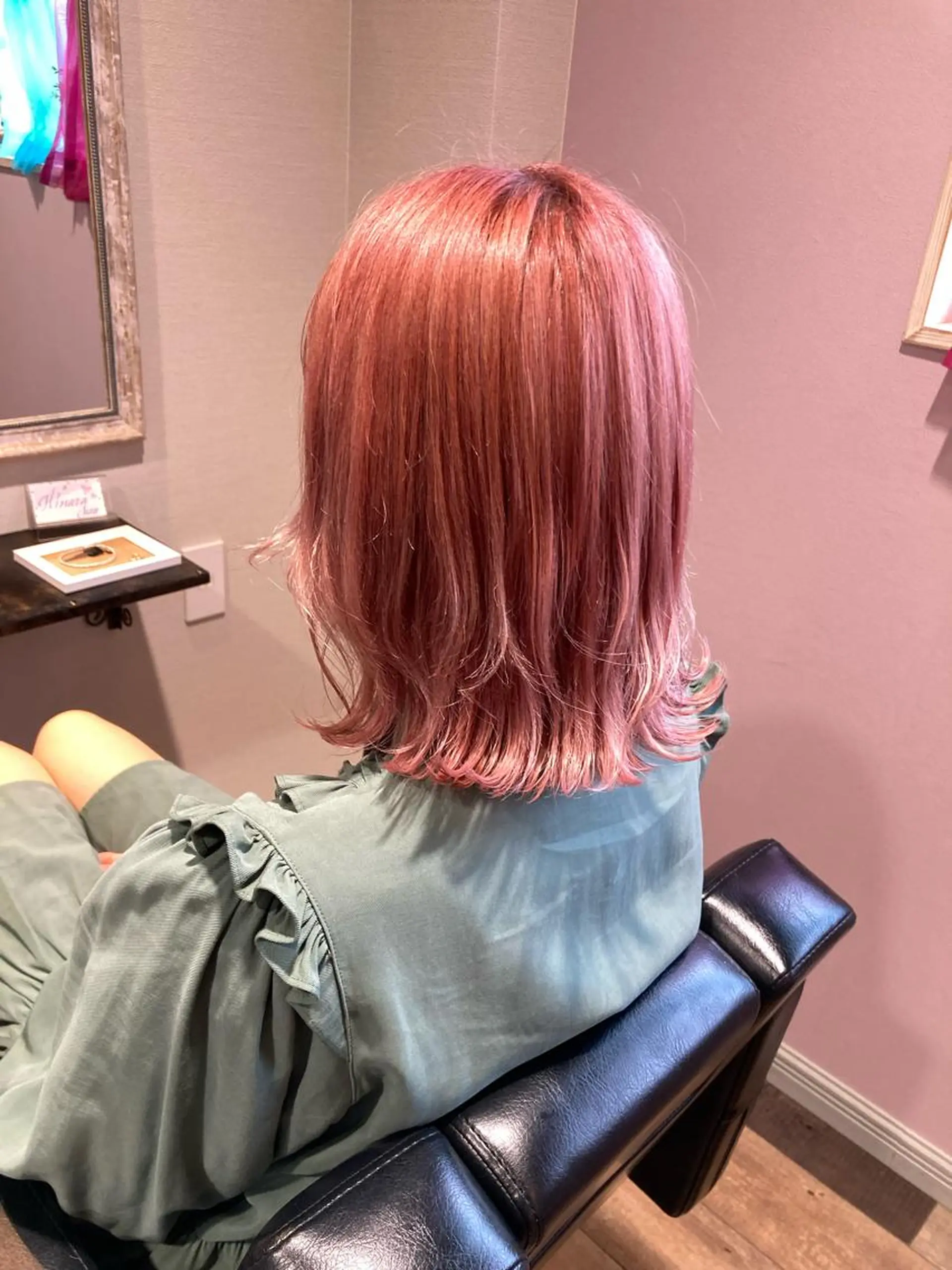 ミディアム カラー ブリーチ ピンクカラー ひなた 艶カラー/渋谷のヘアスタイル