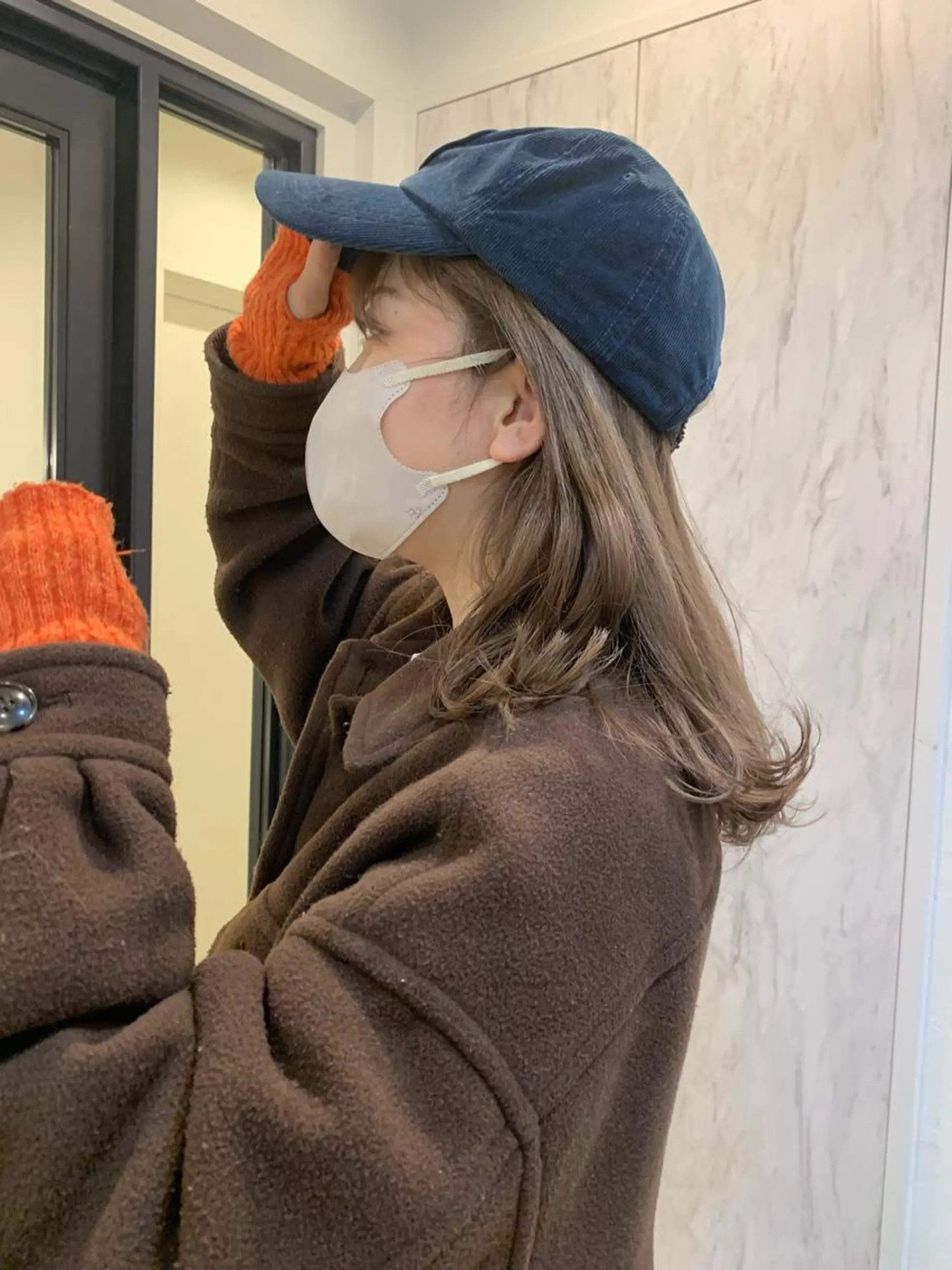 セミロング ヘアカラー 落合希 Olivebeigeのヘアスタイル