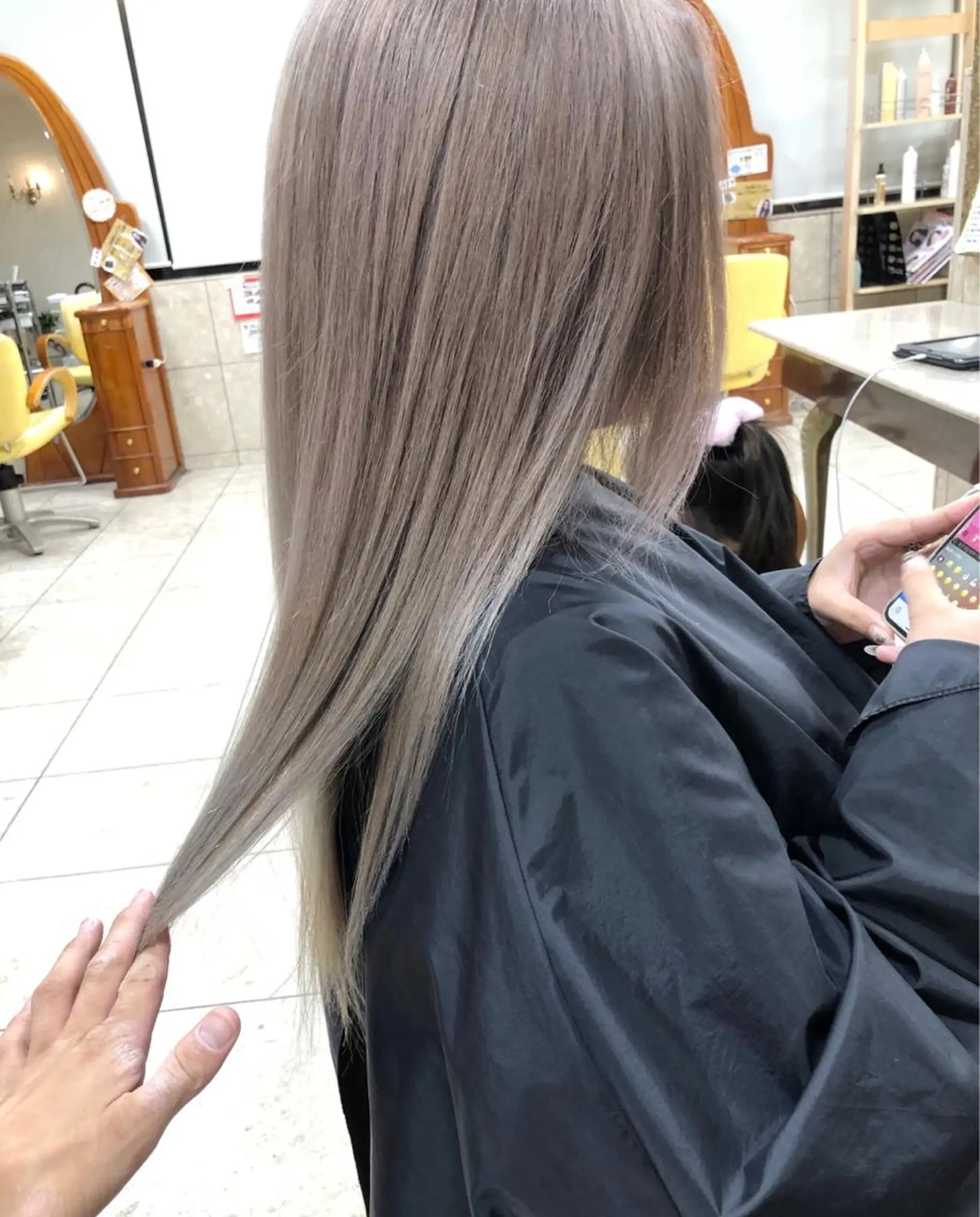 ミディアム aura所属・ashida yuukiのヘアスタイル