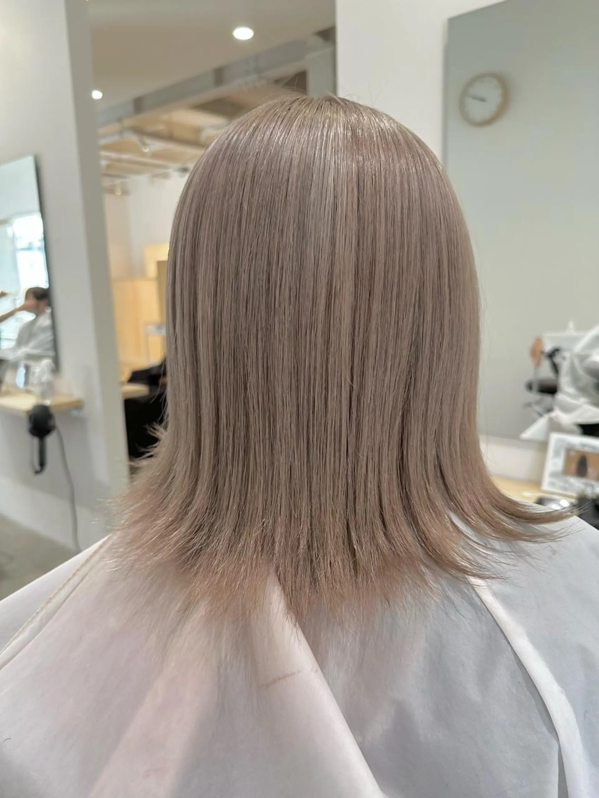 セミロング カラー Design Color🐰アユミのヘアスタイル