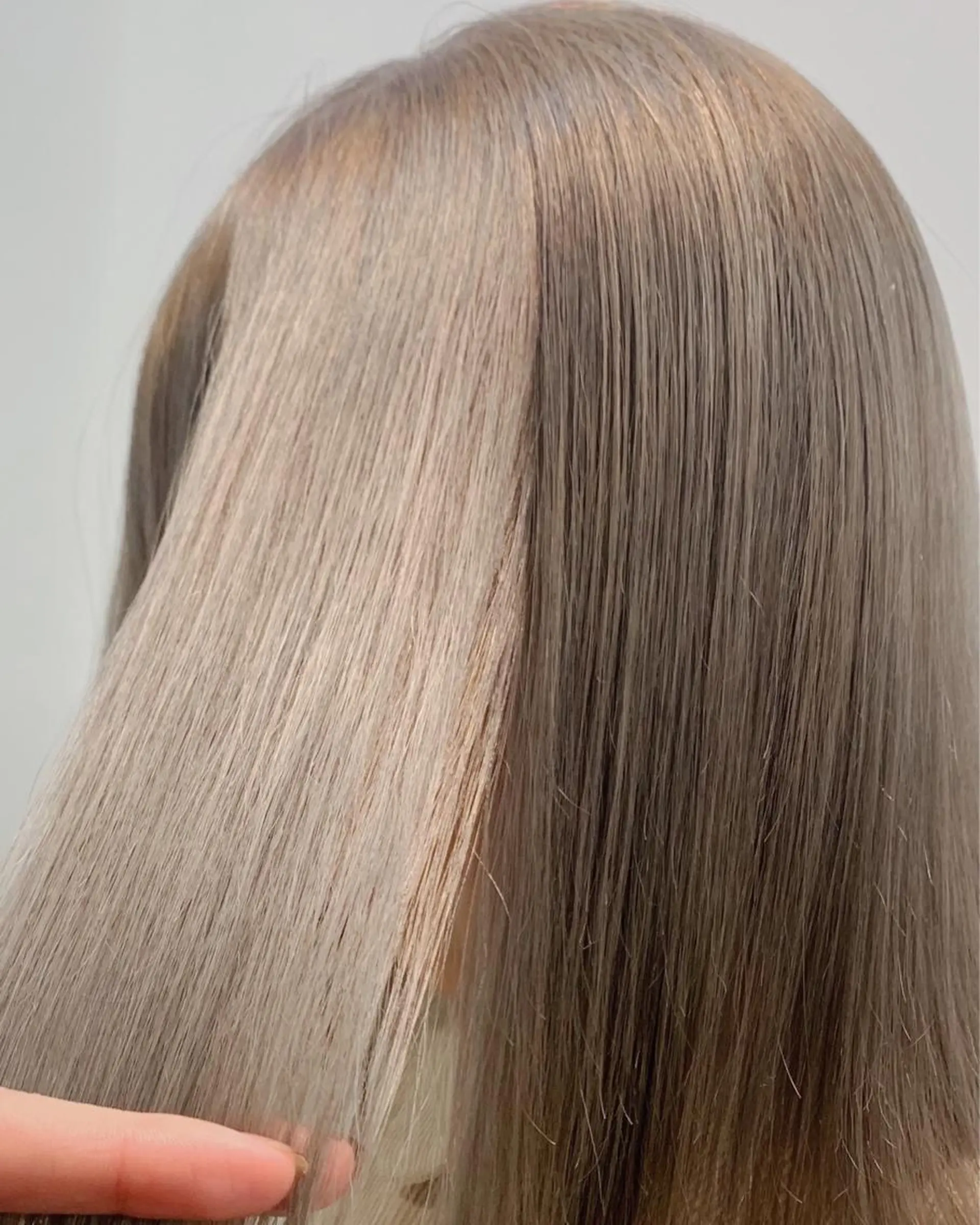 ミディアム カラー ヘアアレンジ ブロンド ヘアカラー トリートメント BANK'S hair所属・💐ケラチン 髪質改善寺坂雄飛💐のヘアスタイル