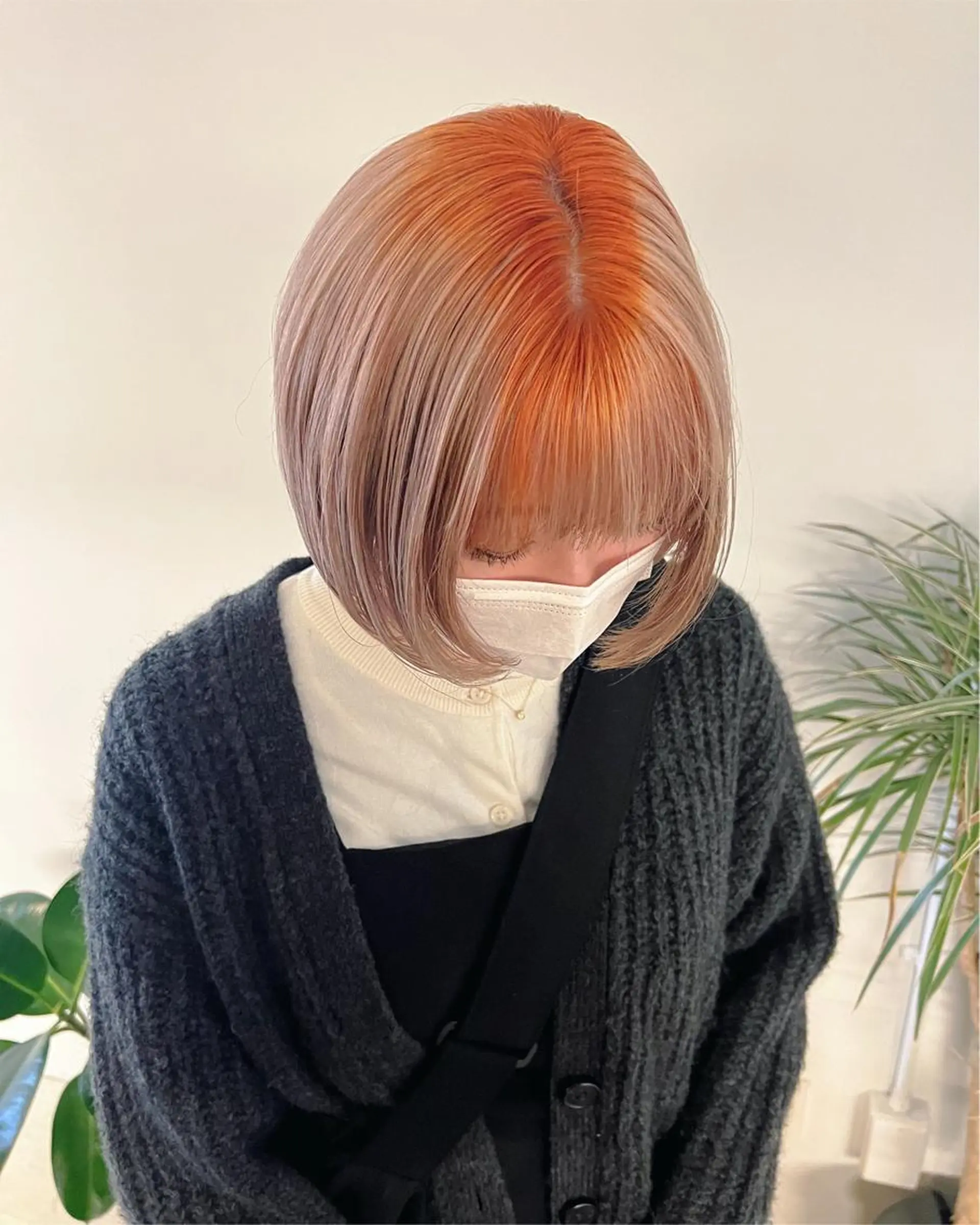 ショート カラー ベージュカラー デザインカラー オレンジ ホワイトベージュ RAIMA ハイトーン/レイヤーのヘアスタイル