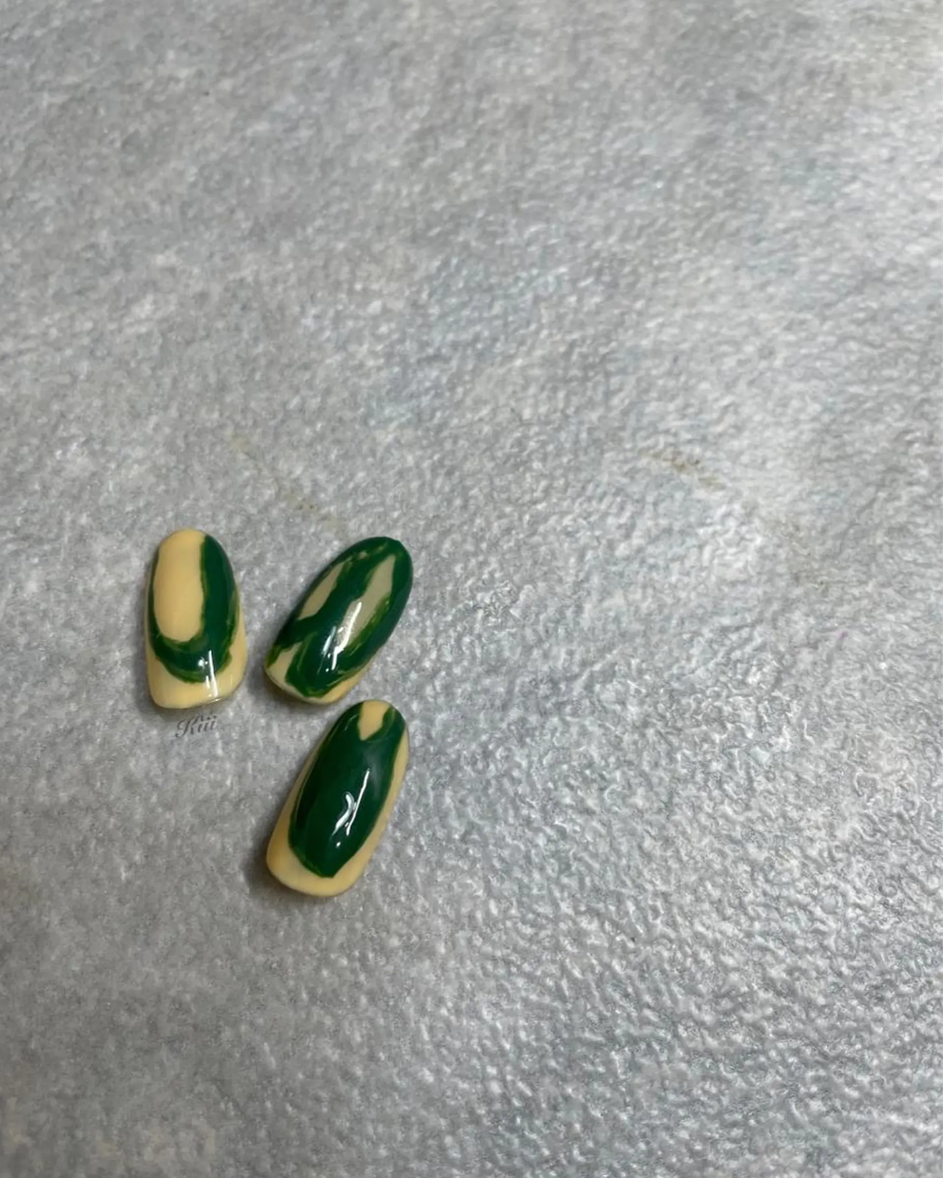 ネイル ハンドネイル フットネイル kiii.__ ✴︎*のネイルデザイン