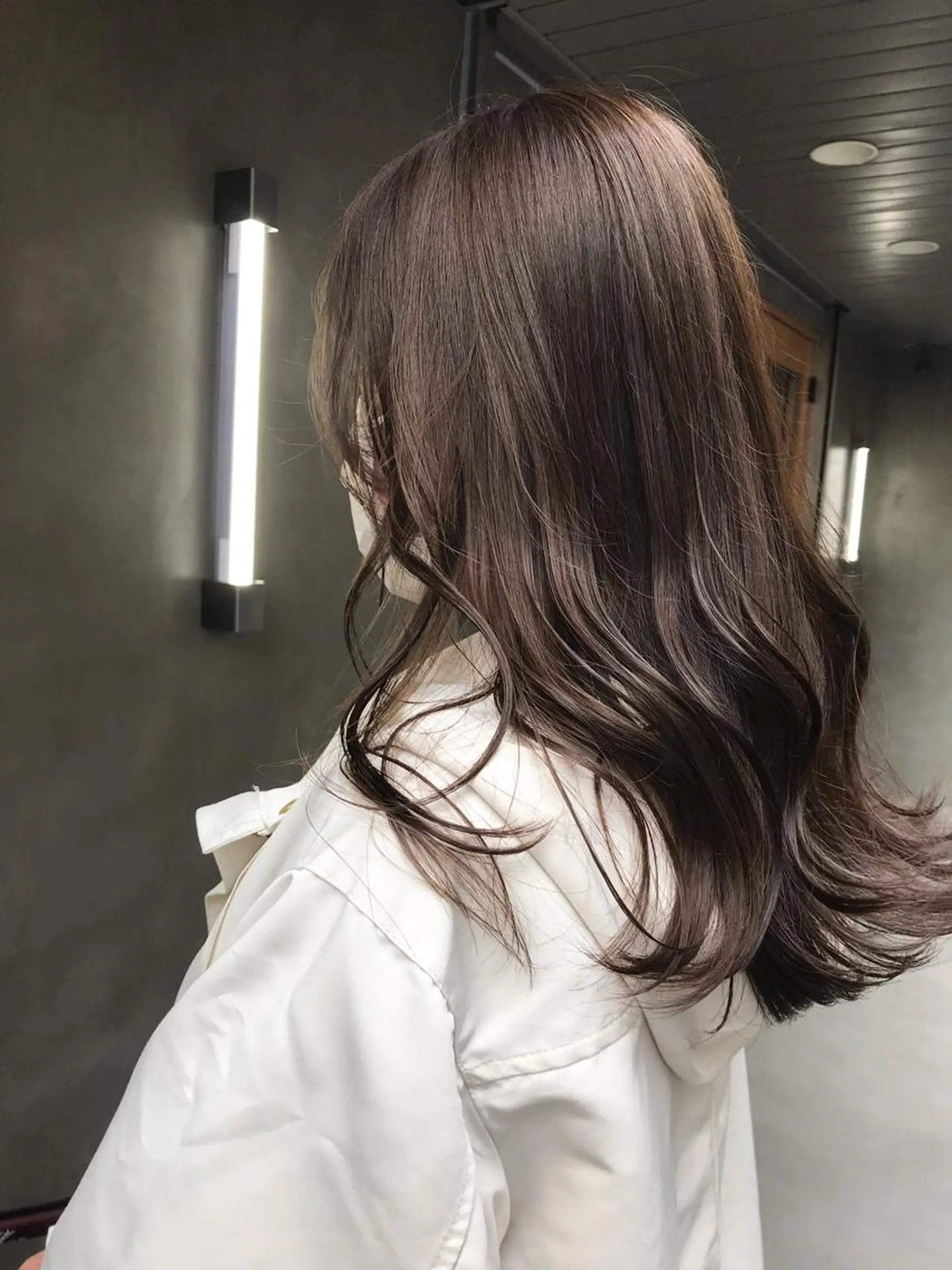 セミロング カラー ヘアアレンジ アッシュ 透明感カラー moi-meme.soe所属・タナカ リナのヘアスタイル