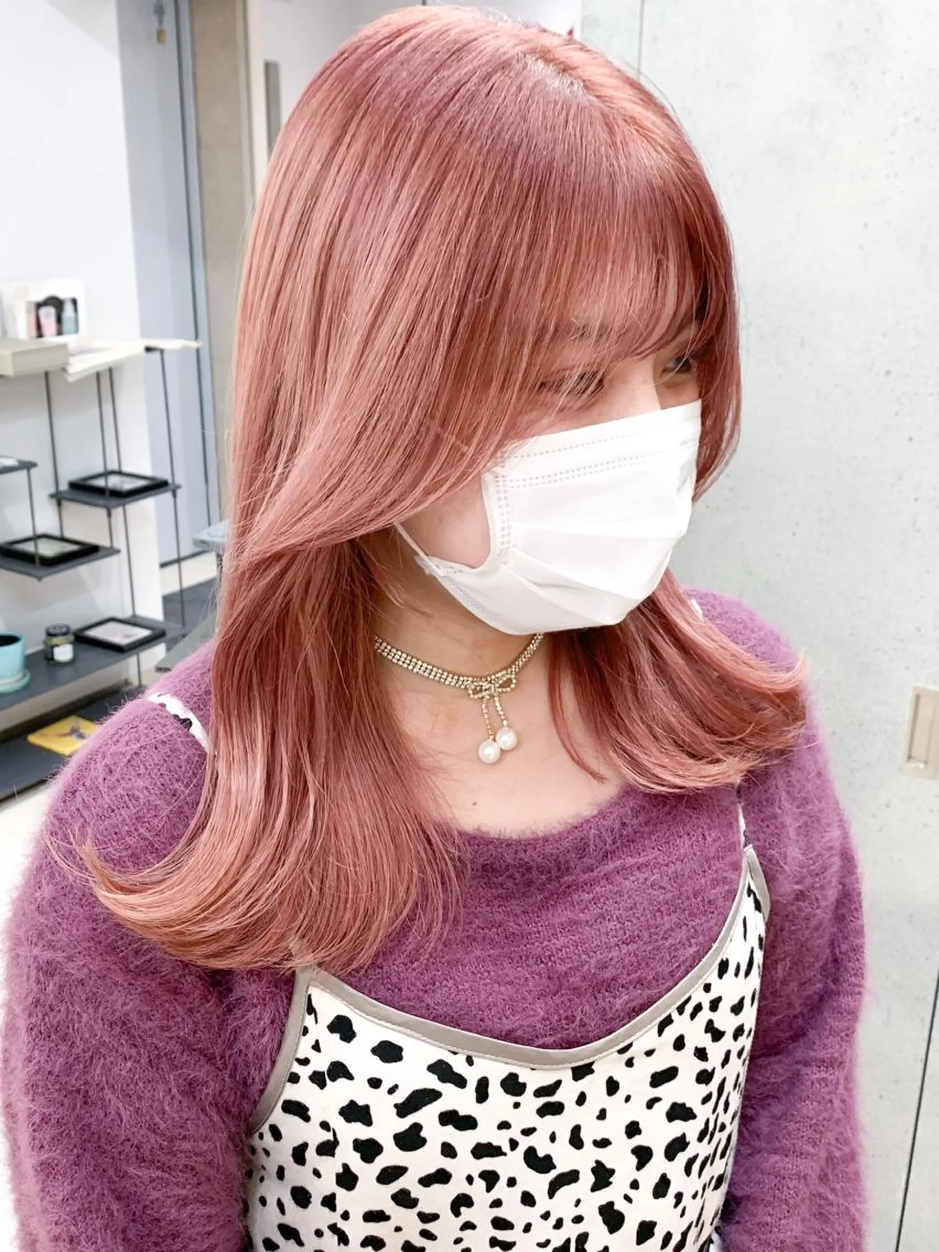 ミディアム カラー raika .のヘアスタイル