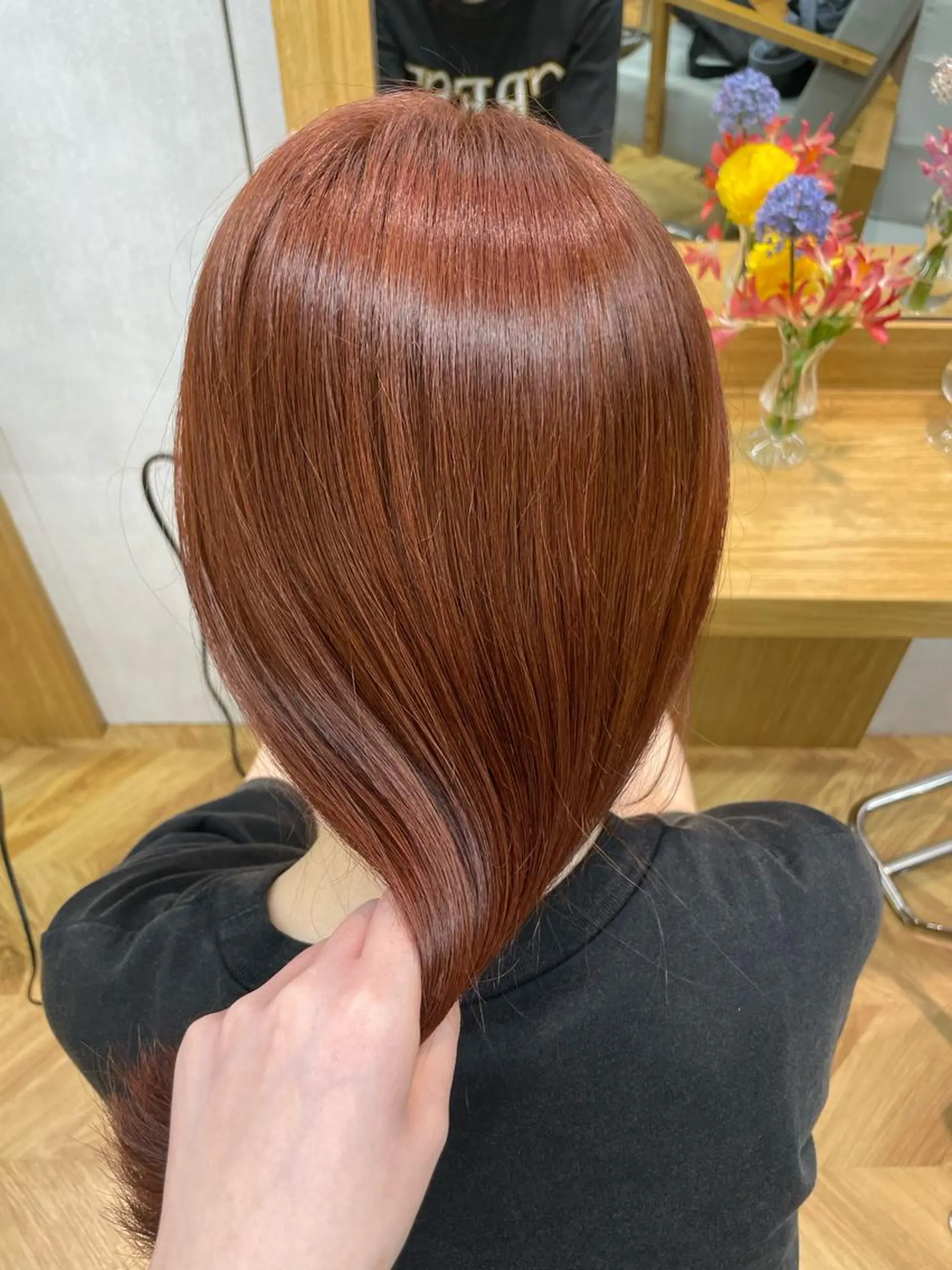 セミロング カラー ブリーチ ブラウンカラー ブリーチなしカラー オレンジ オレンジブラウン 顔まわり/レイヤー/ 透明感/まいな🥨のヘアスタイル