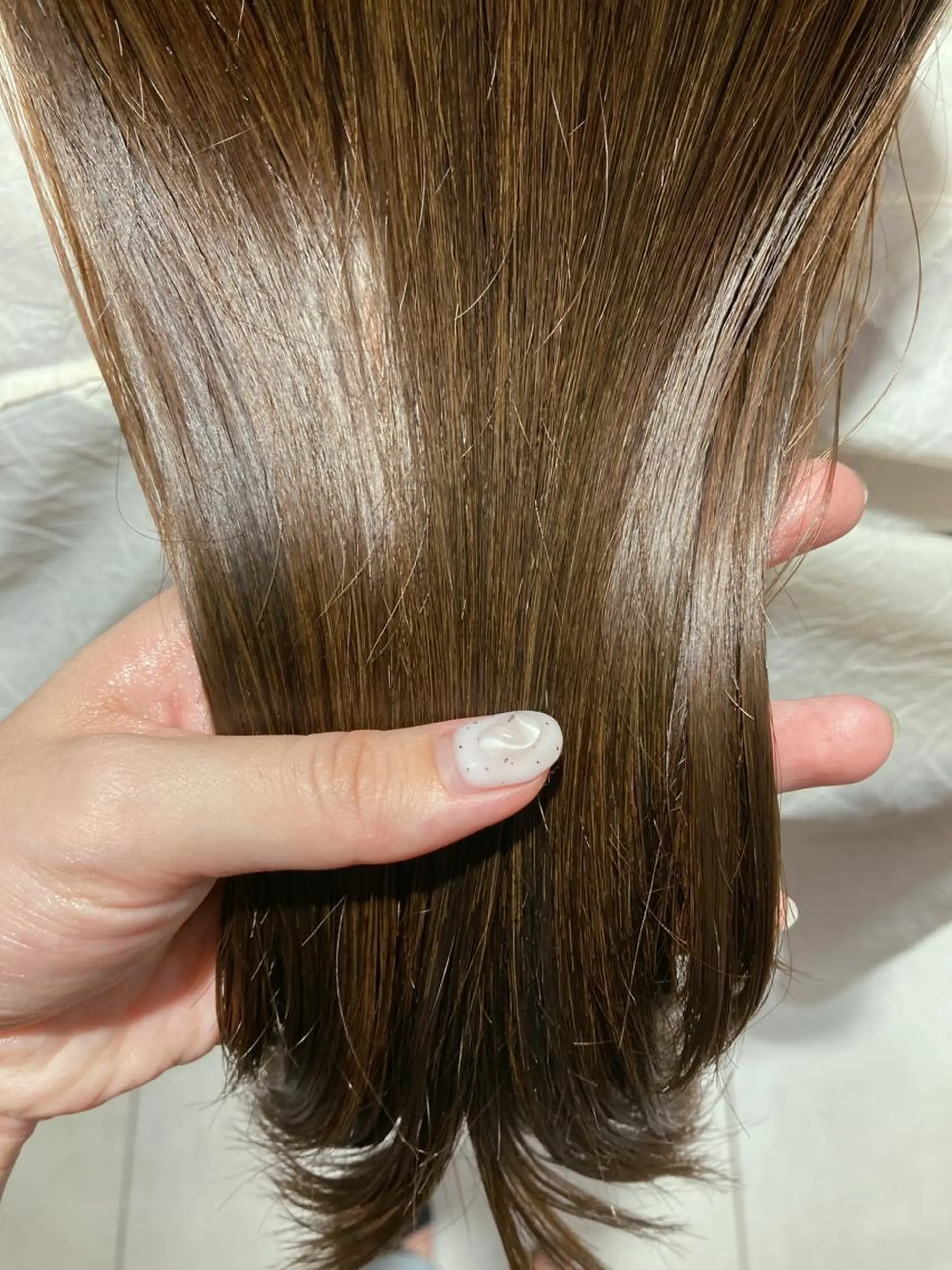 セミロング カラー ベージュカラー 透明感カラー オリーブベージュ パーマ/イルミナ カラー　三浦菜々子のヘアスタイル