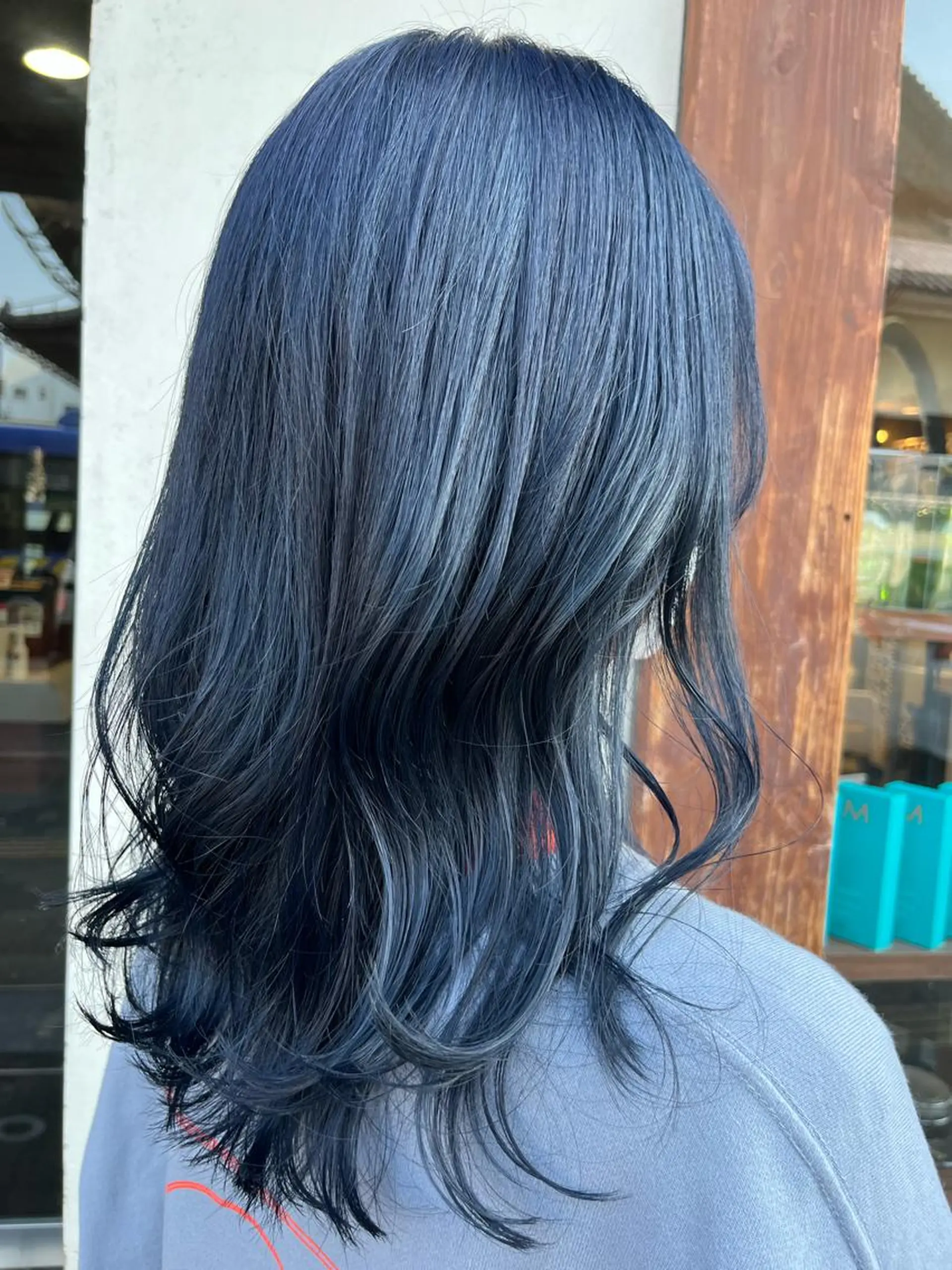 カラー ブリーチ ヘアカラー 友松 世奈のマツエク・マツパデザイン