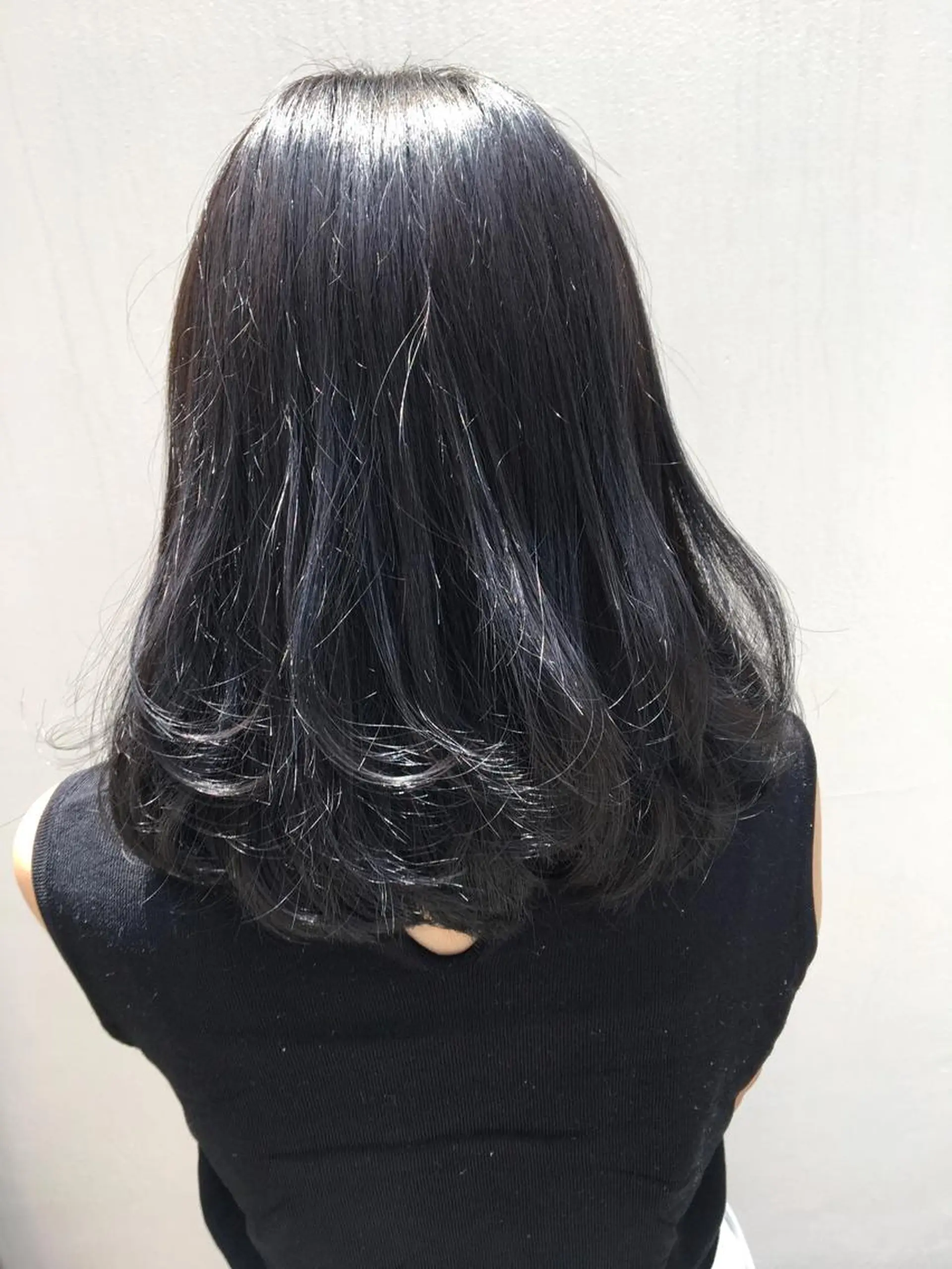 セミロング カラー THE DAY所属・AKI HASHIMOTOのヘアスタイル