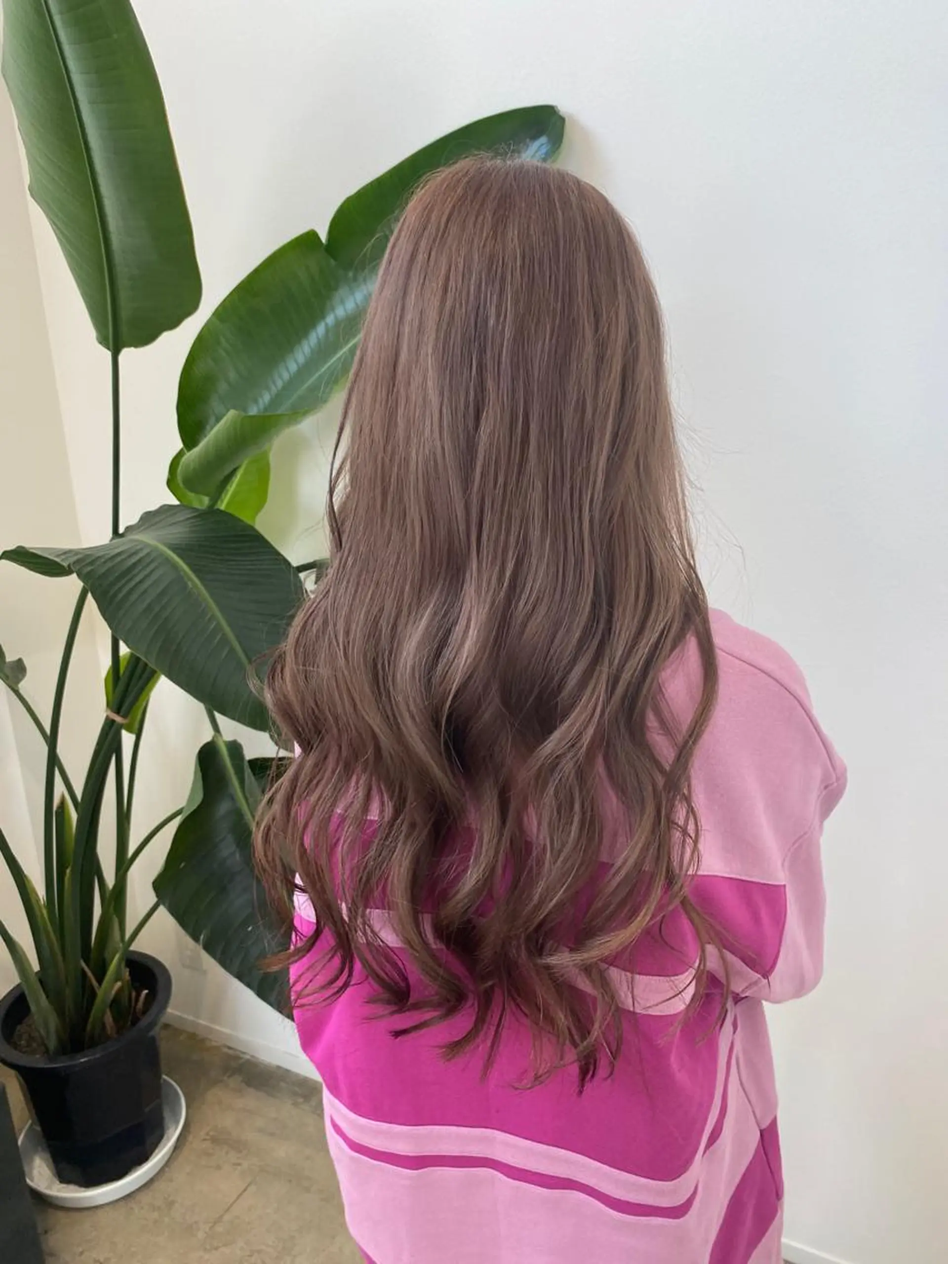 セミロング カラー 藤野 凪沙のヘアスタイル