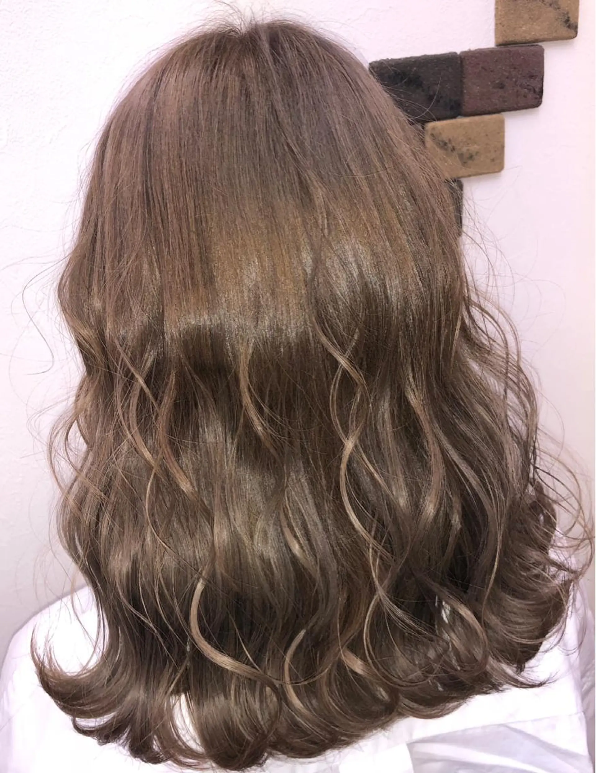 ミディアム カラー アッシュ アッシュブラウン ベージュカラー ブラウンカラー ブラウンベージュ MAKO ❤️🔥NEXTのヘアスタイル