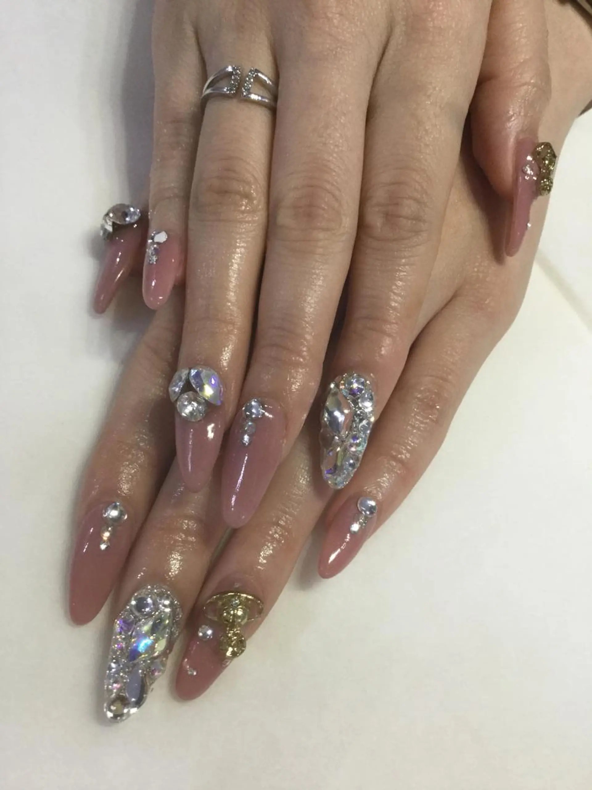 ネイル ハンドネイル 💎🐰 saki. m 🐰💎のネイルデザイン