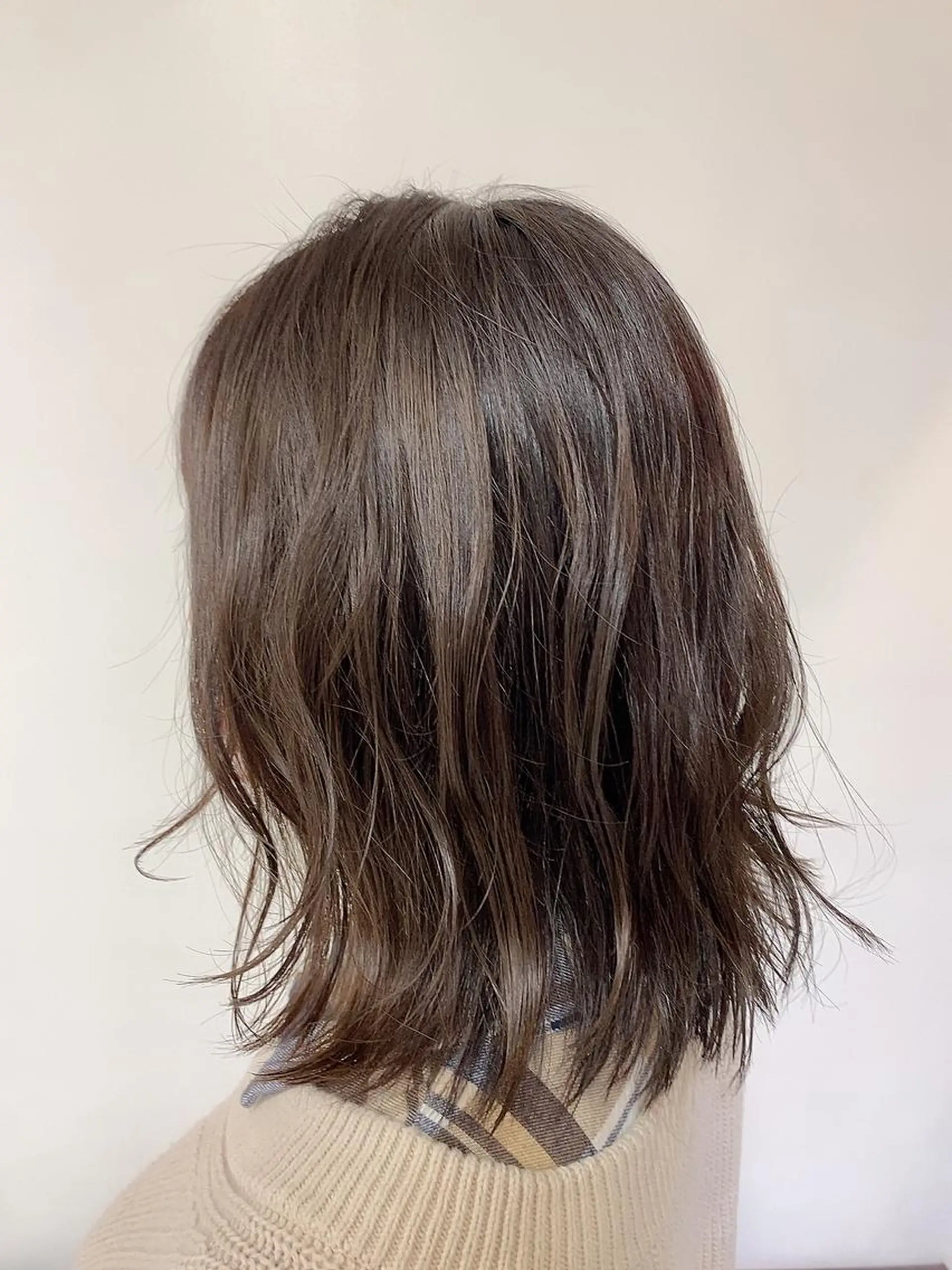 ミディアム カラー 鈴木 明花のヘアスタイル