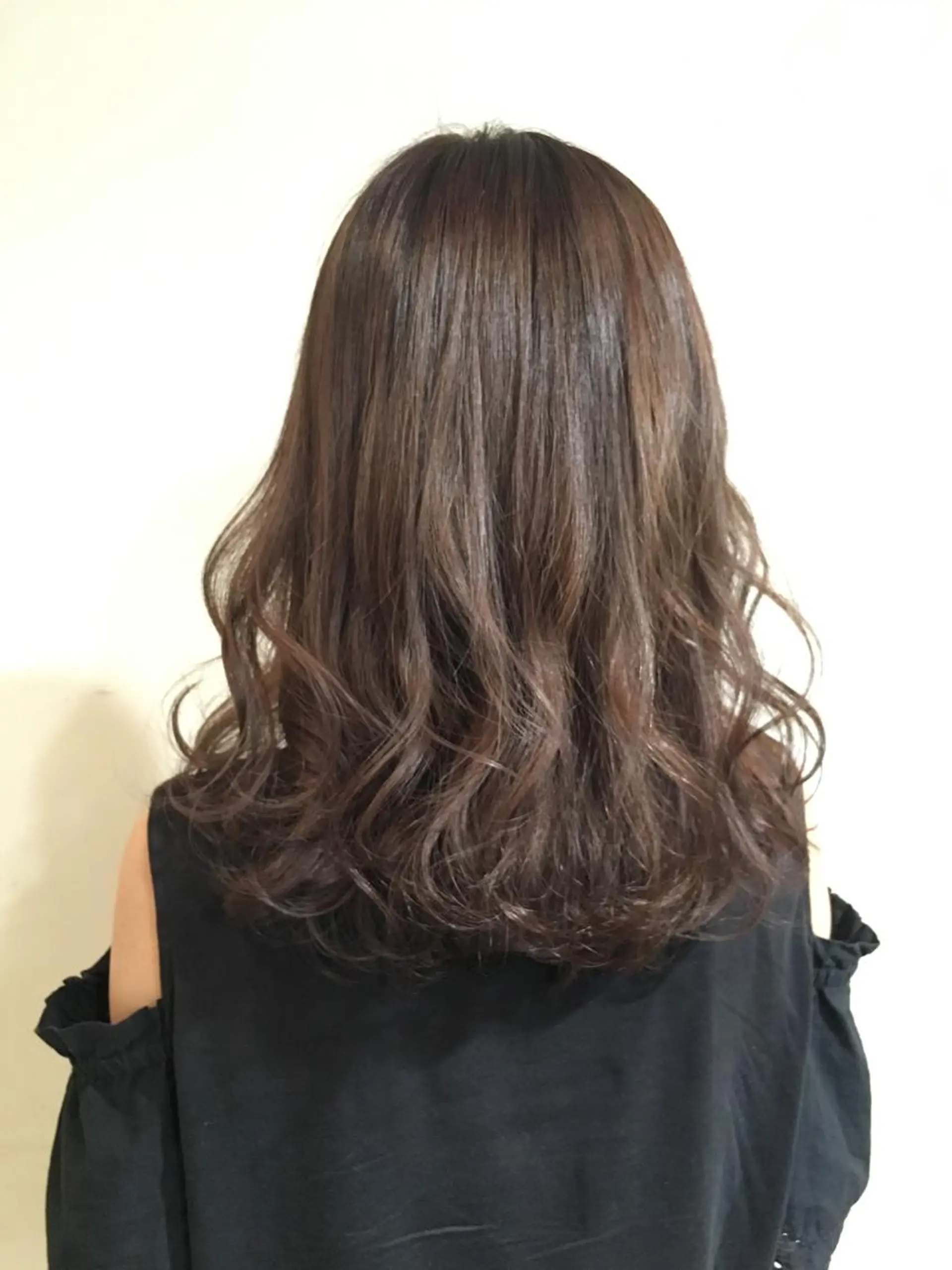 セミロング カラー ヘアアレンジ 🌿‬ ܸAir 透明感🌱西村知佳のヘアスタイル