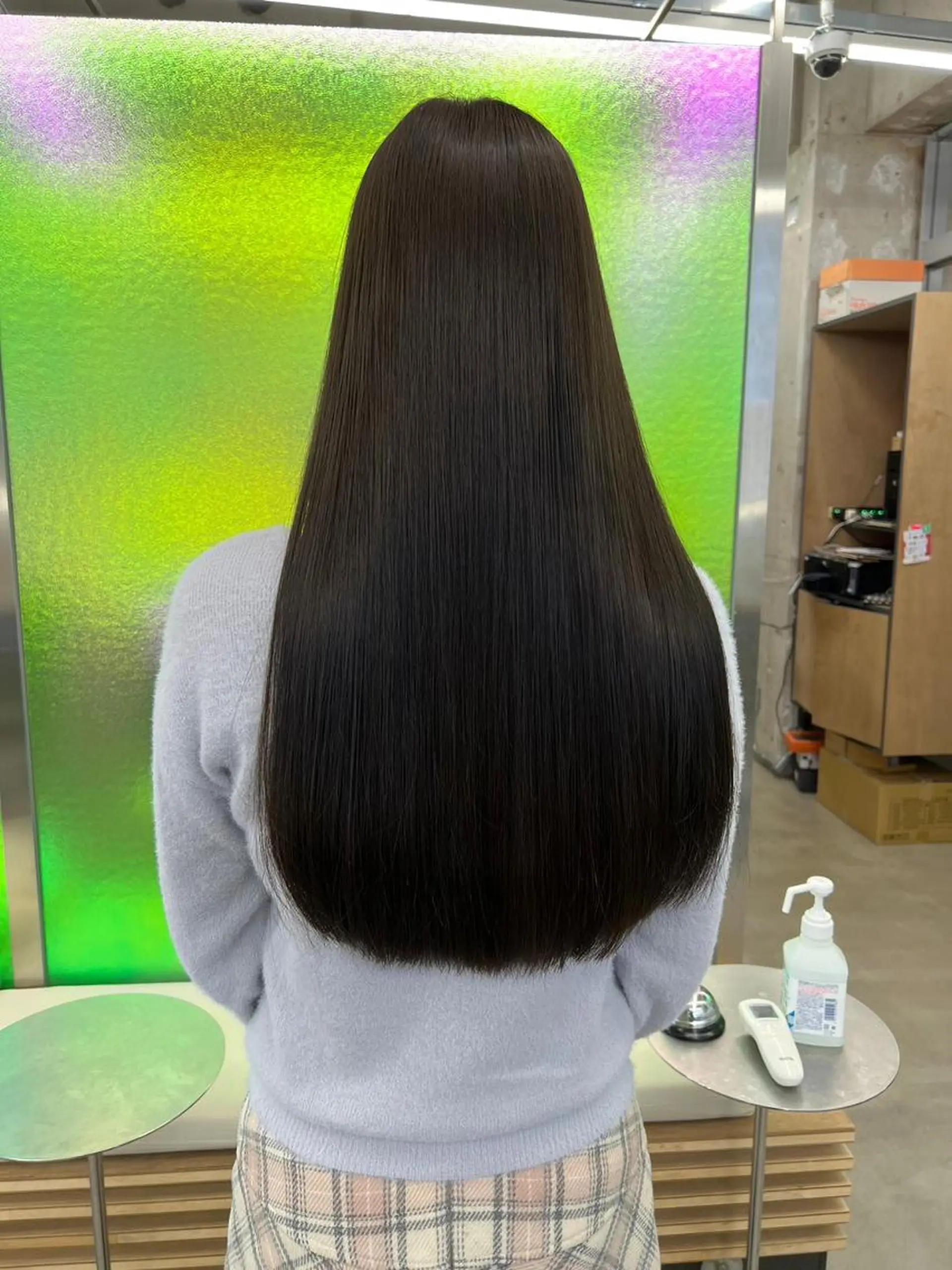 セミロング カラー パーマ ヘアアレンジ セミロングパーマ アディクシーカラー アッシュ ベージュカラー ブラウンカラー カット ヘアカラー トリートメント 【ヘアケア特化型】 newi天王寺のヘアスタイル