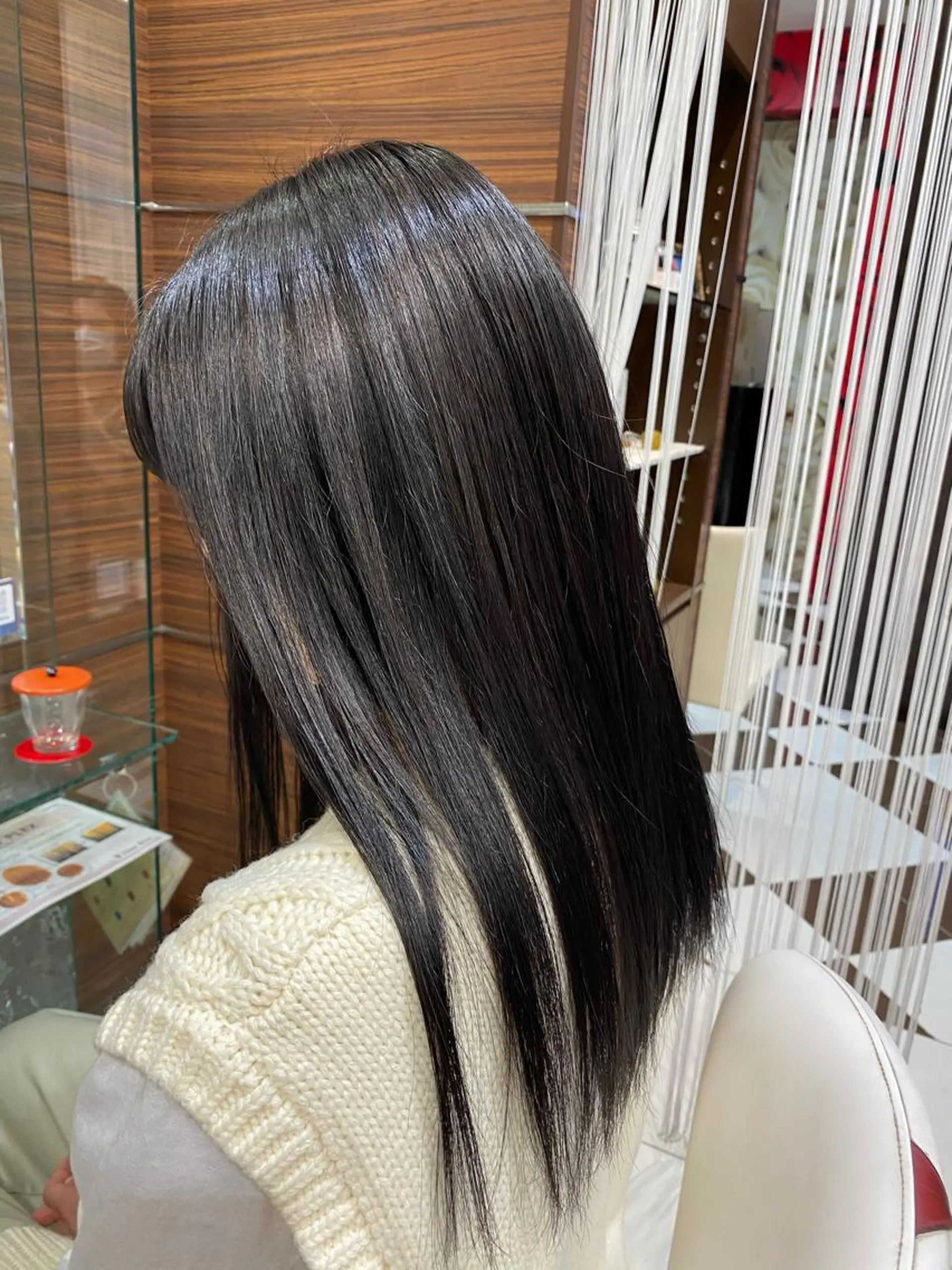 ロング カラー パーマ ストレートパーマ ショートヘアはお任せ 冨樫真未のヘアスタイル