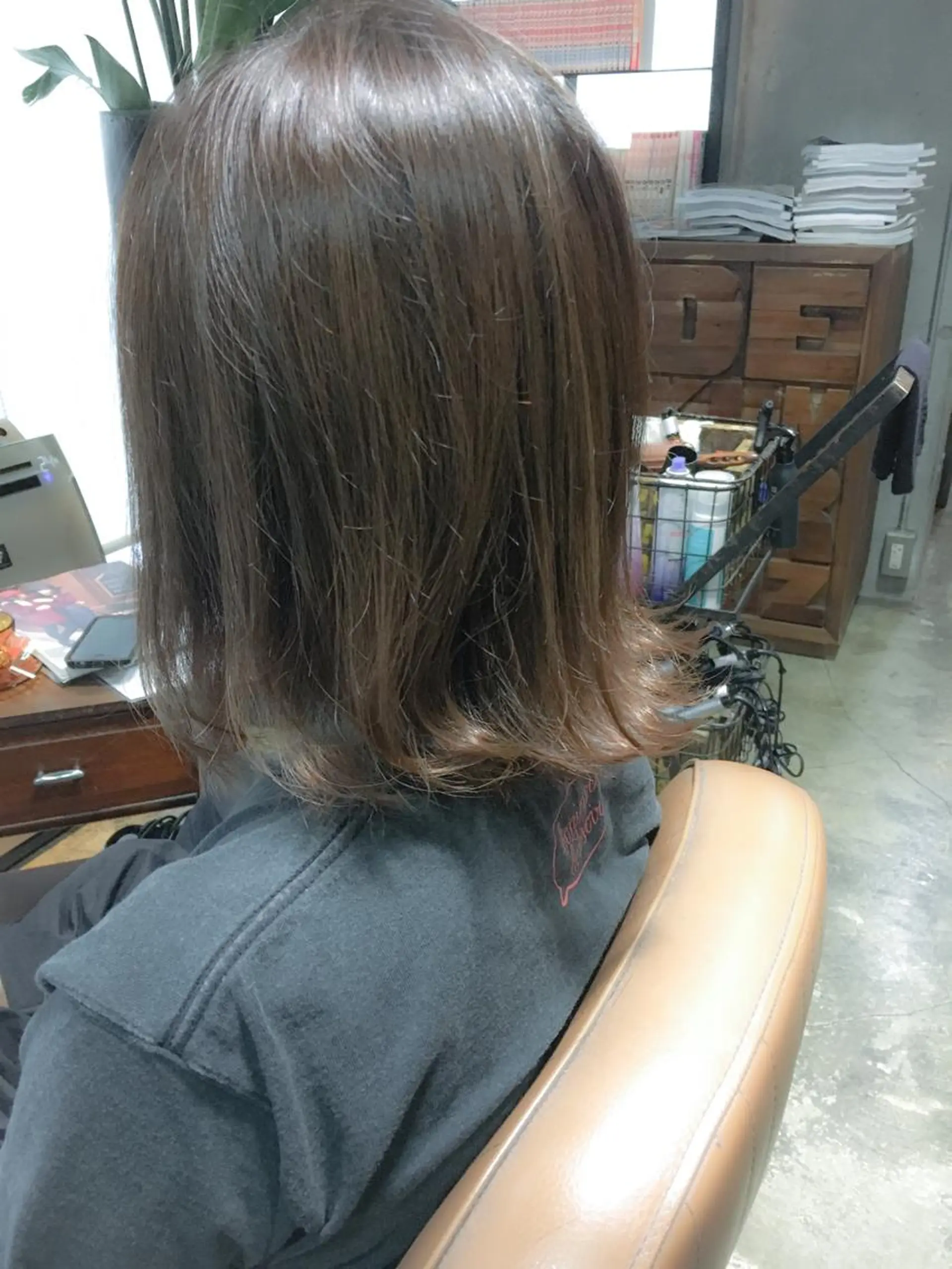 ミディアム カラー アッシュ ベージュカラー グラデーションカラー ハイライトカラー ハイライト 北條 優輝のヘアスタイル