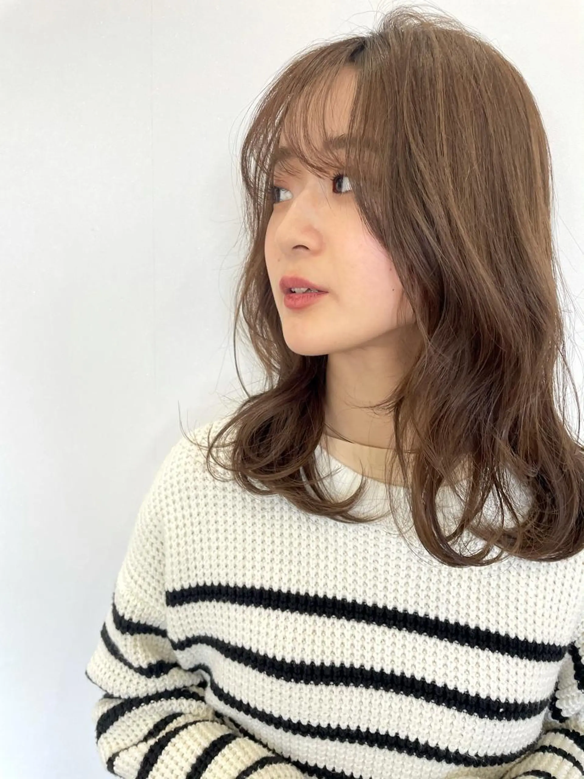 ミディアム 大江 美穂のヘアスタイル