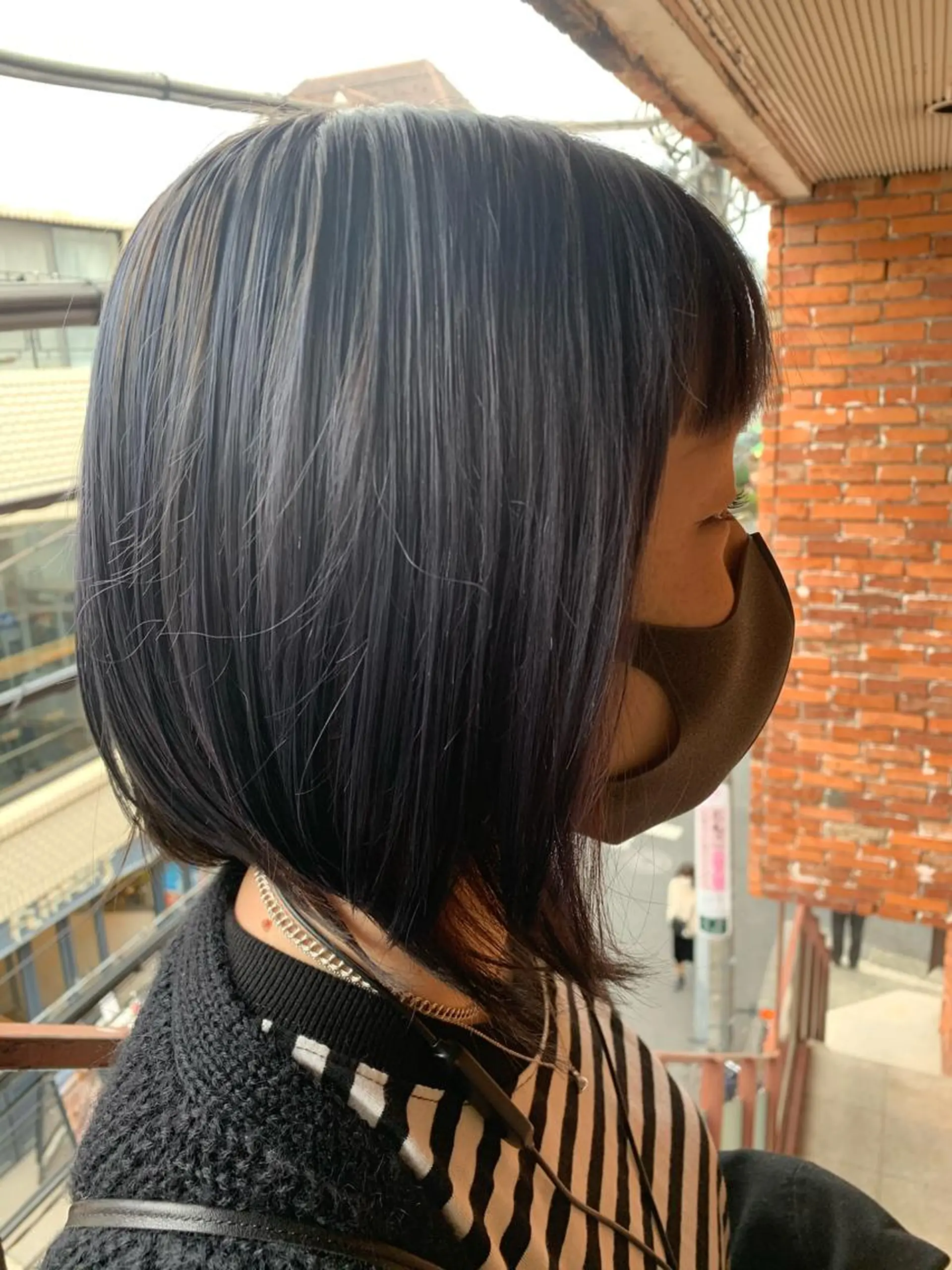 ミディアム カラー アッシュ ブリーチ シルバー シルバーアッシュ ヘアカラー Lagom(ラゴム) なかだのヘアスタイル