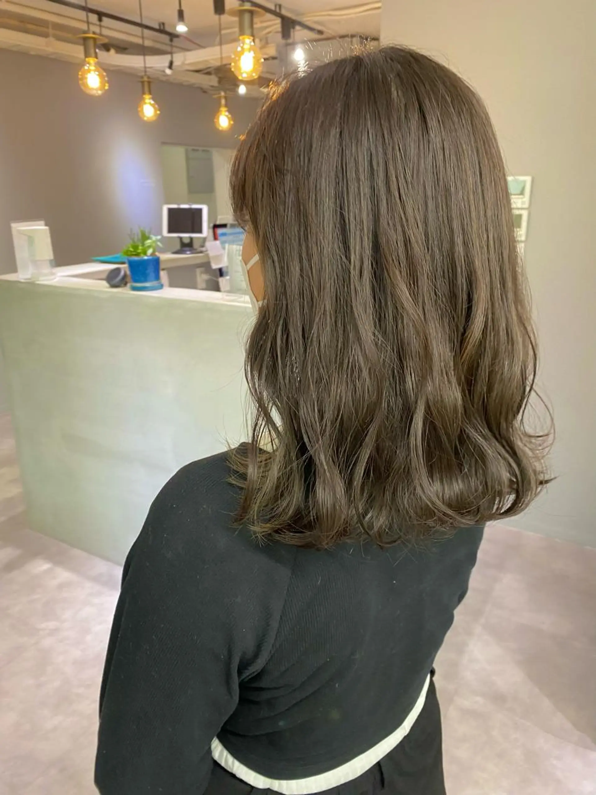 セミロング カラー オリーブカラー きよはらちさき🍑 柔らかカラー🌱🫧のヘアスタイル