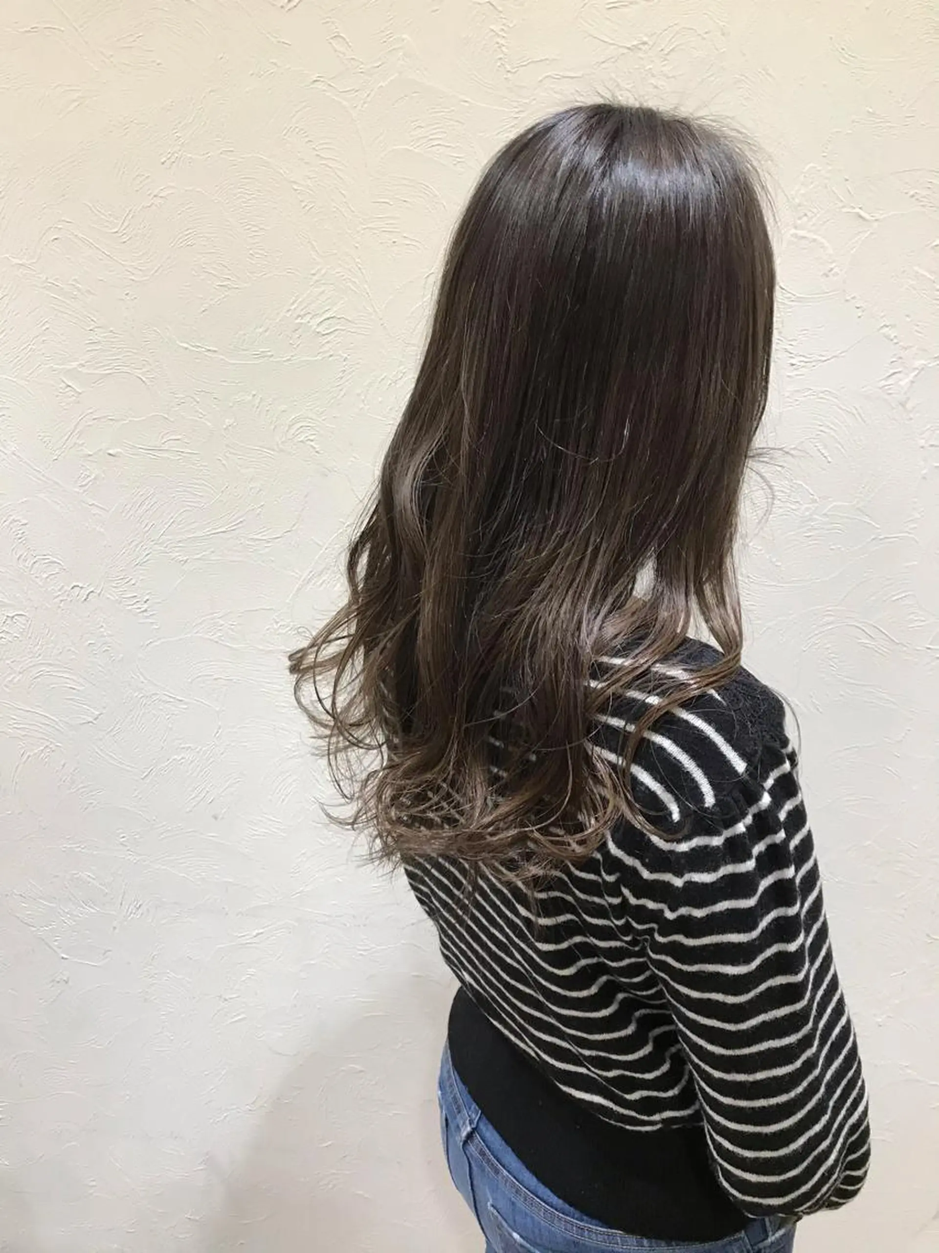 ロング 進 詩織のヘアスタイル