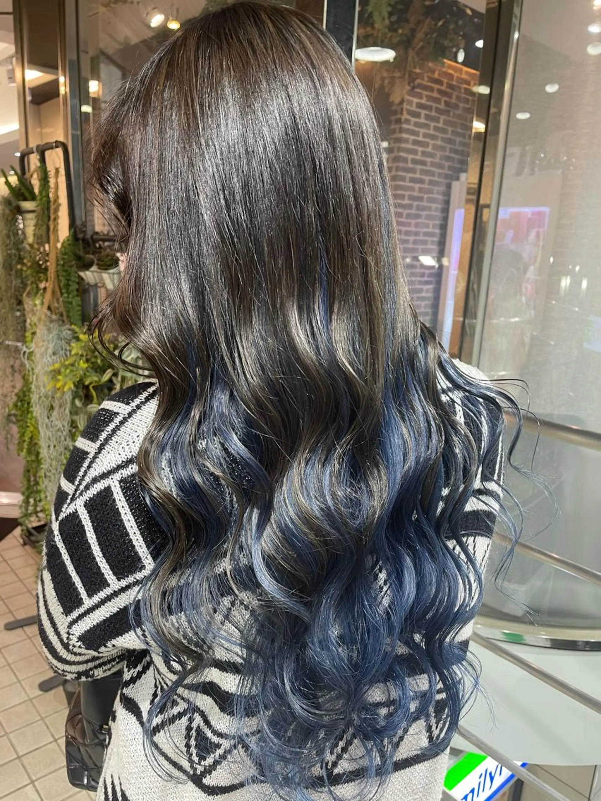 ロング カラー ブリーチ ケアブリーチ ダブルカラー イヤリングカラー イルミナカラー カット 韓国ヘア🦋 MIYUのヘアスタイル