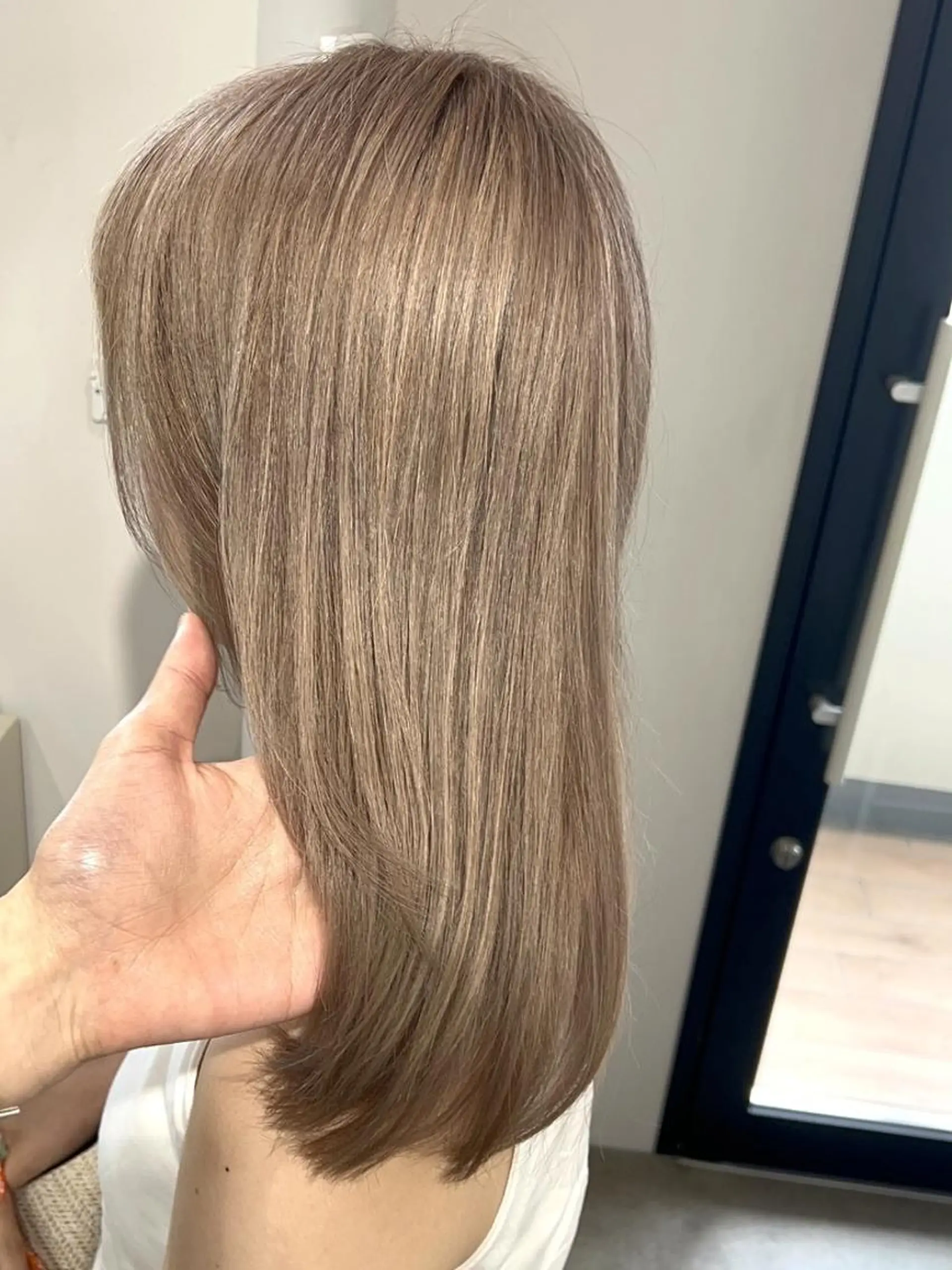 セミロング カラー ブリーチ ダブルカラー ✨【公式】 juhl.横浜✨のヘアスタイル