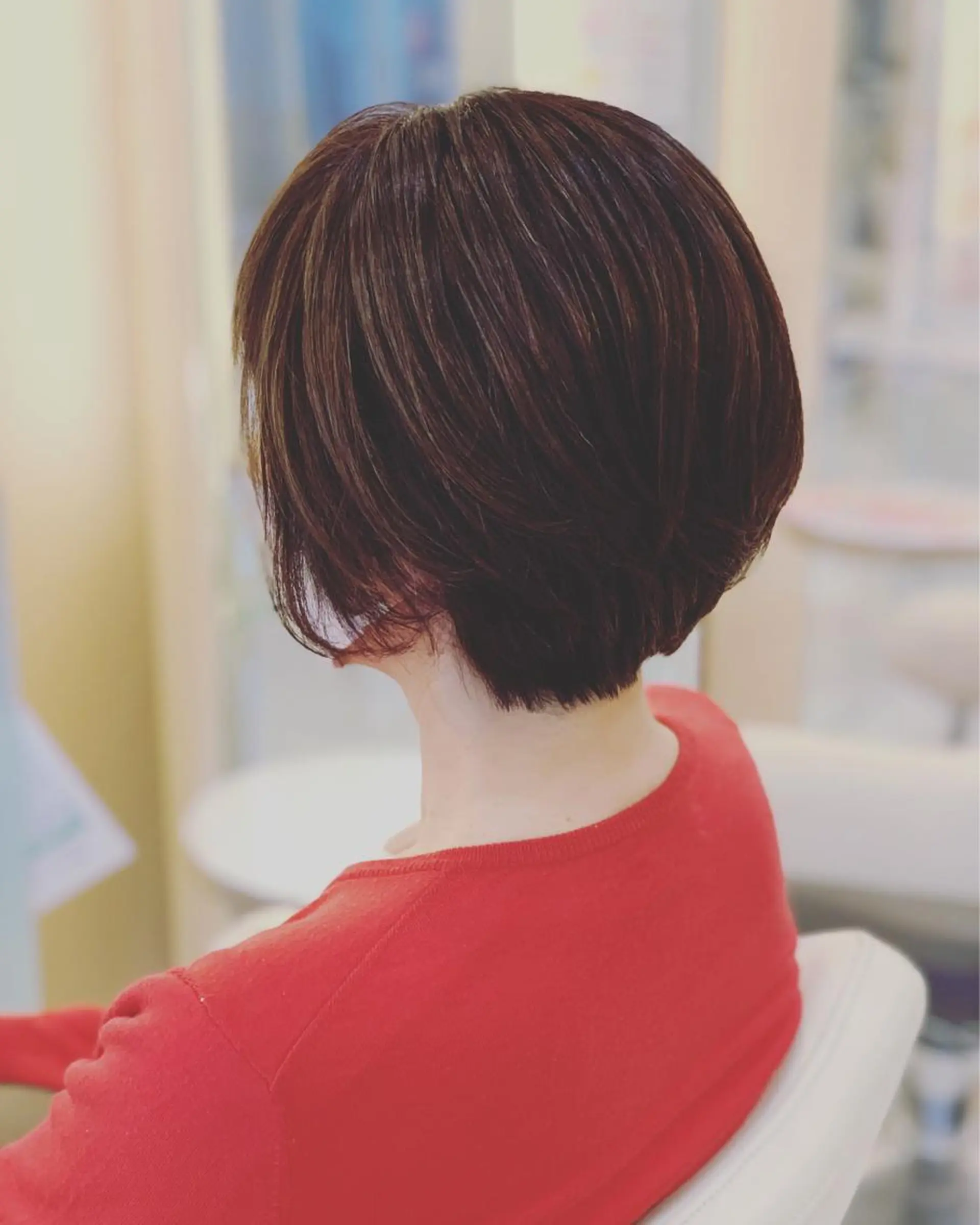 ショート カラー アクアカラー バレイヤージュ ブリーチ ケアブリーチ ダブルカラー トータルビューティー K:R鶴川のヘアスタイル