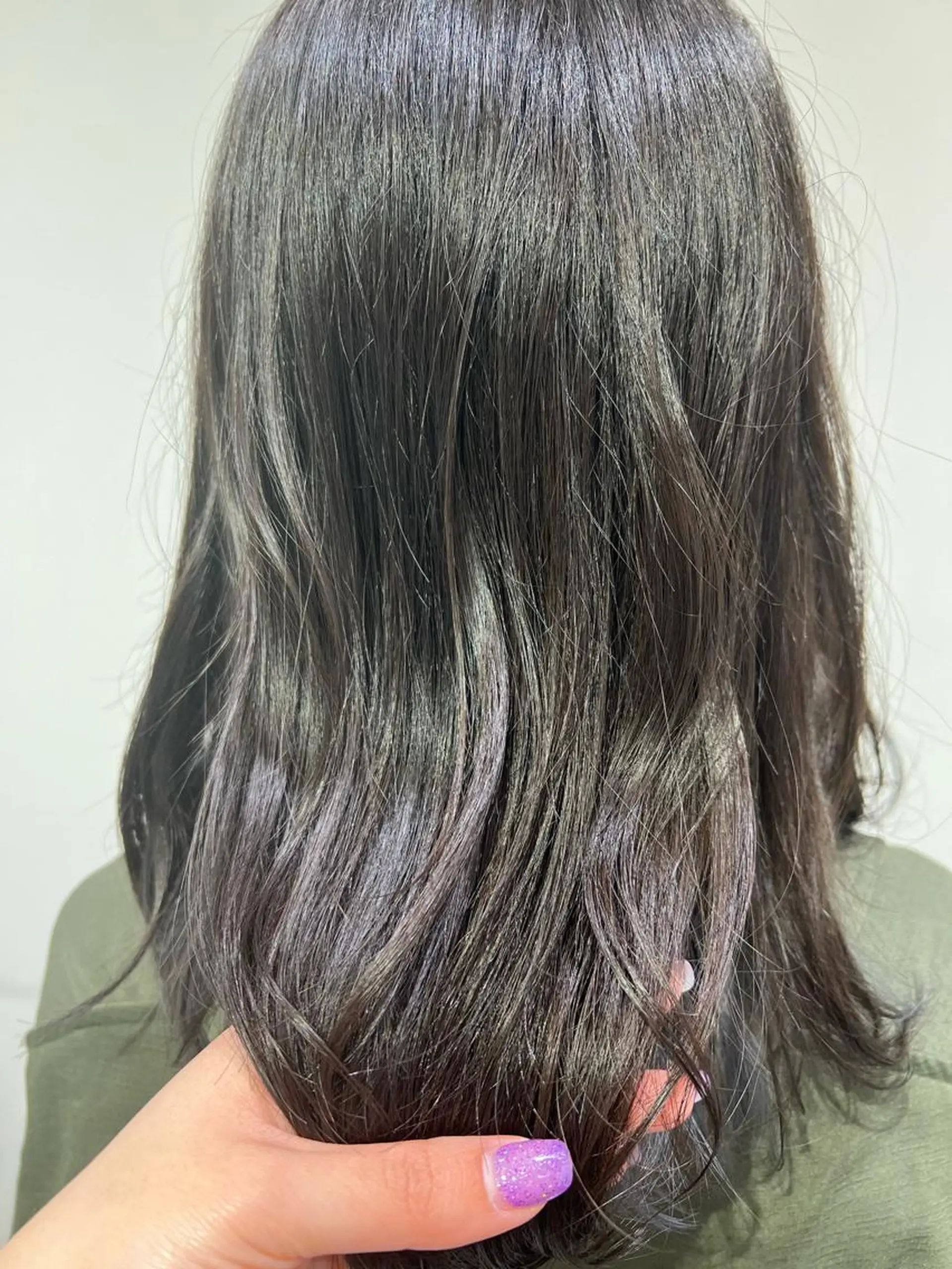 セミロング カラー アッシュ アッシュグレー アッシュグレージュ 透明感カラー グレージュ 【暖色カラー特化】 中山由梨のヘアスタイル