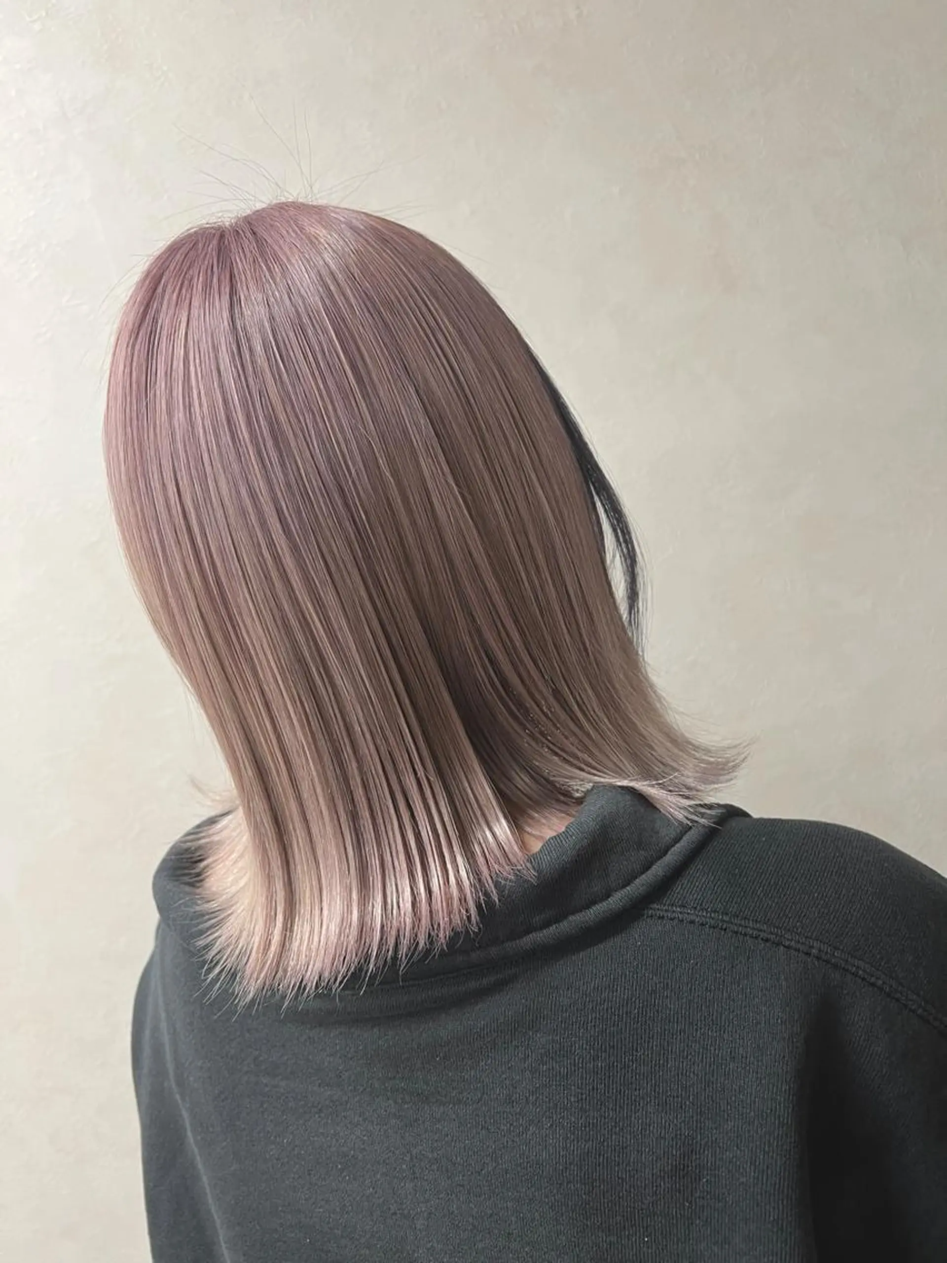 ミディアム カラー バレイヤージュ ブリーチ ケアブリーチ ダブルカラー イヤリングカラー カット ヘアカラー SALOWIN横浜suite店所属・🌷かわばた めい🌷のヘアスタイル