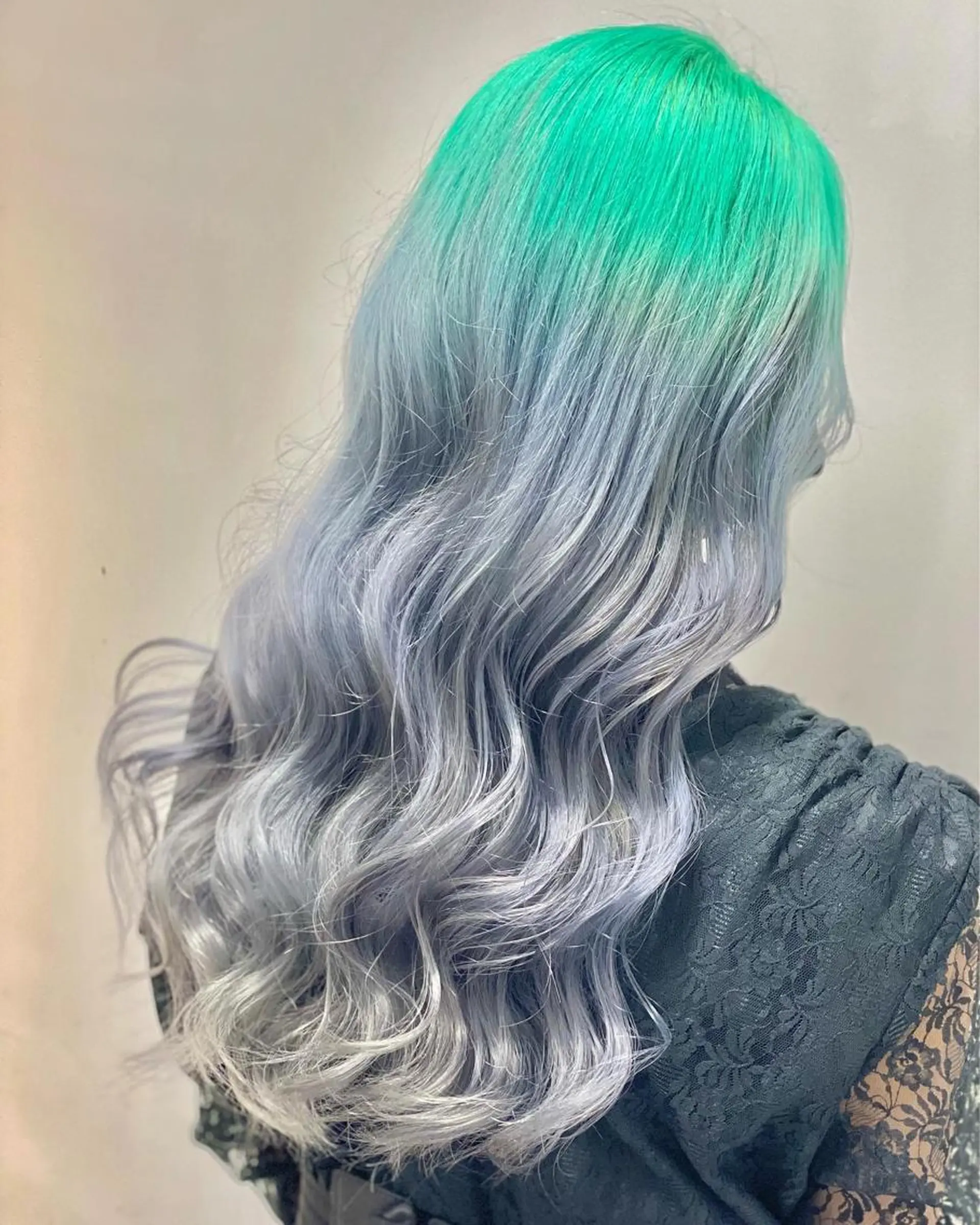 セミロング カラー ヘアアレンジ ブリーチ ケアブリーチ ダブルカラー グラデーションカラー ハイトーンカラー ヘアカラー トリートメント 髪質改善×ハイトーン 中田啄也のヘアスタイル