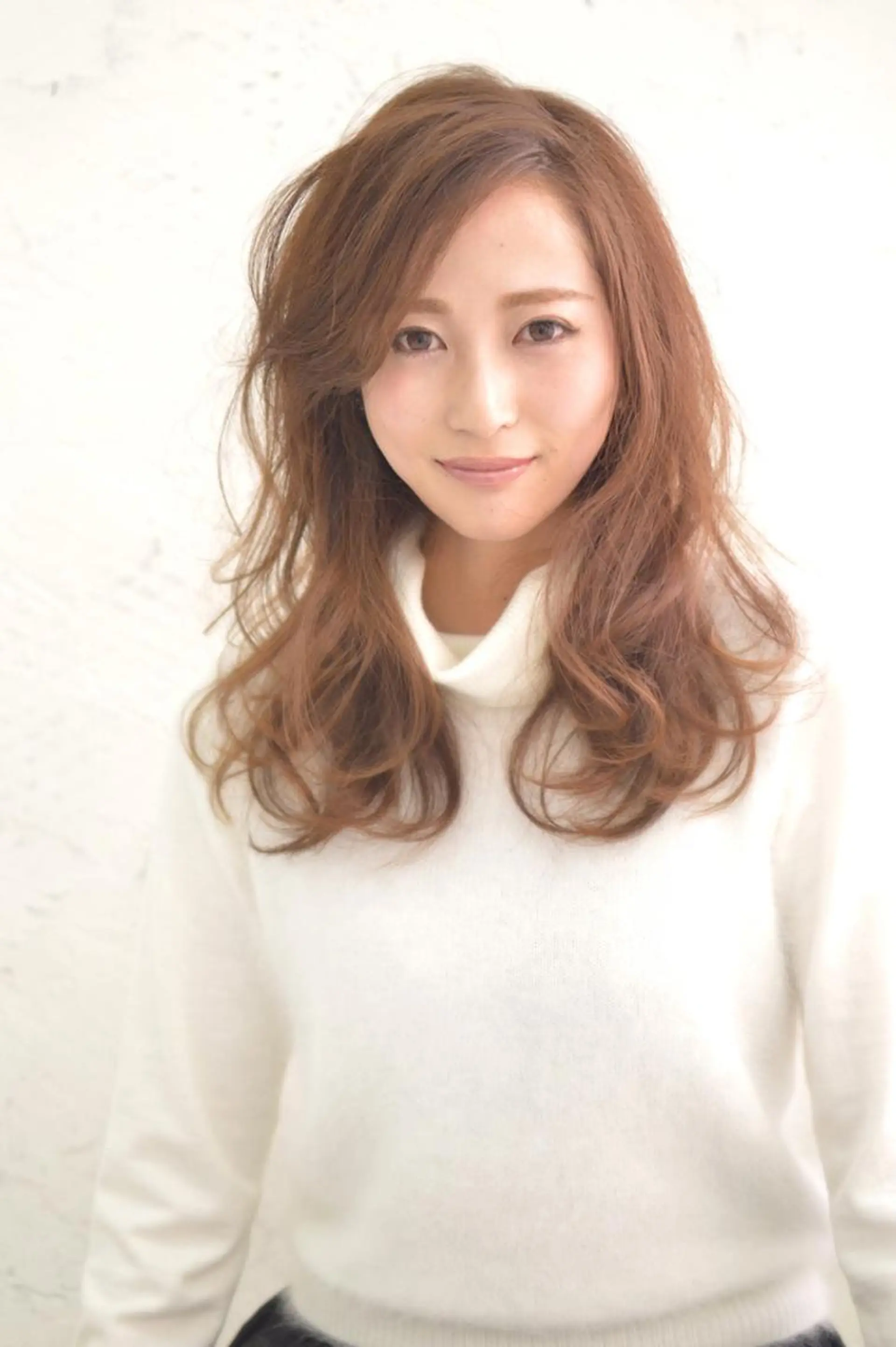 セミロング カラー Beach private salon所属・Beach 代表 KENTAのヘアスタイル