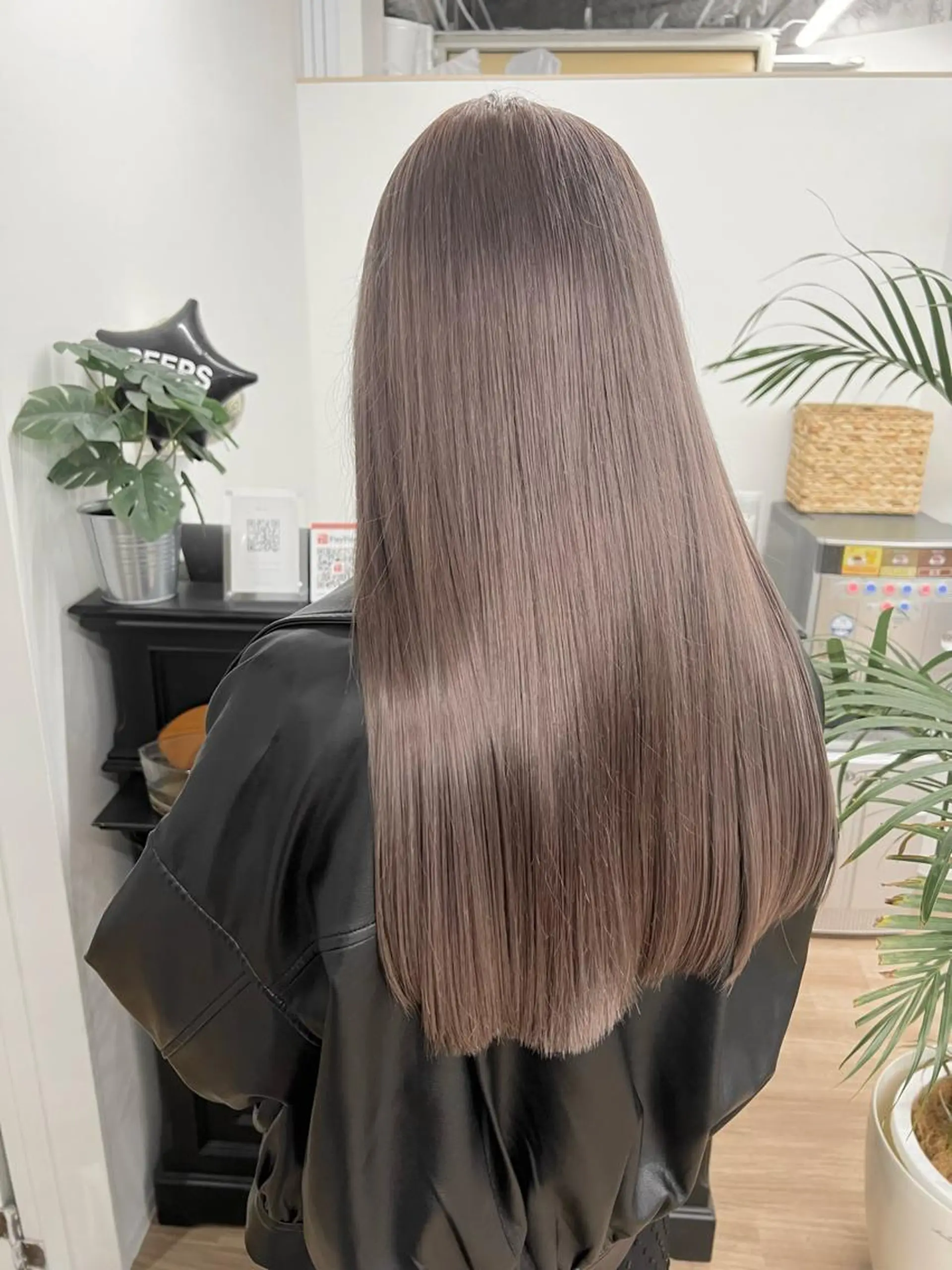 セミロング カラー パーマ ヘアアレンジ メンズ キッズ ネイル マツエク・マツパ アイブロウ メンズブリーチ メンズハイライト メンズインナーカラー メンズ韓国風 メンズウルフカット nico TOKYO 渋谷所属・ブリーチ　ハイトーン 特化🌈フジタハルキのヘアスタイル