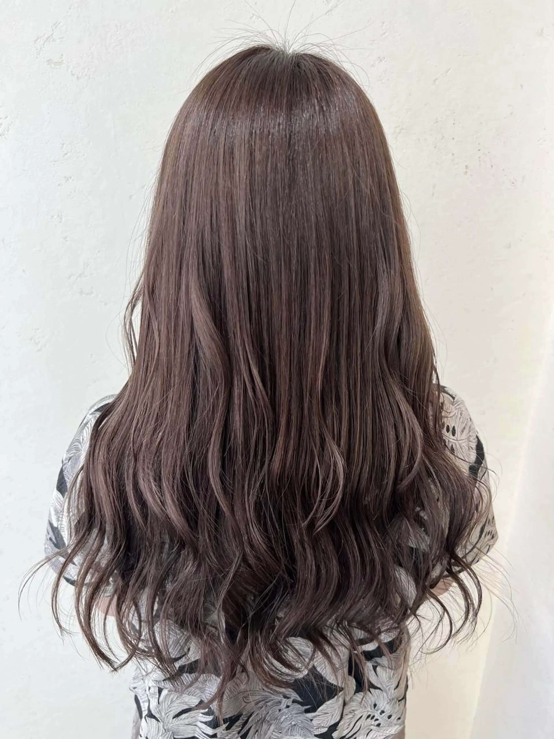 ロング カラー mana .のヘアスタイル