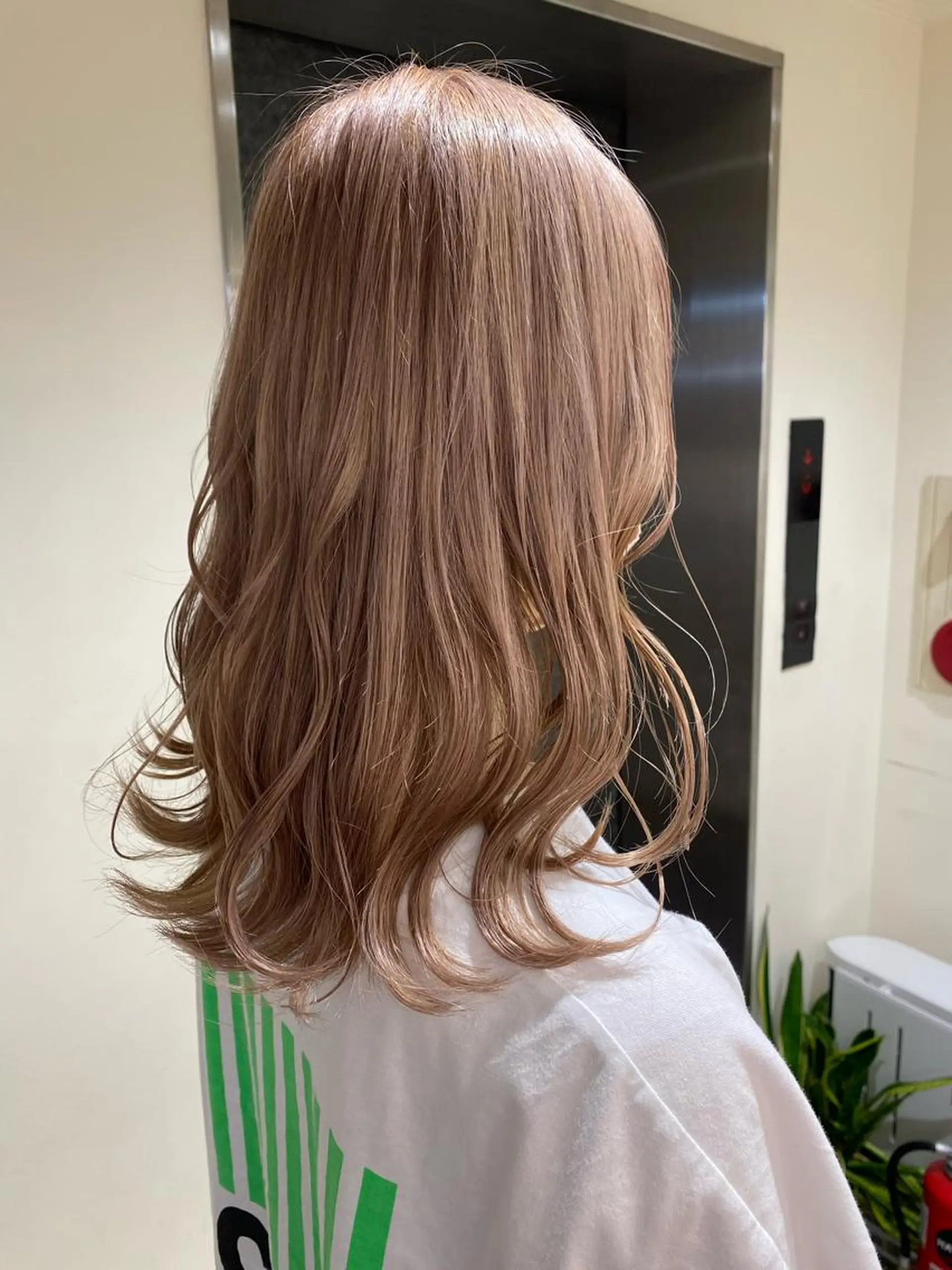 ミディアム カラー ヘアアレンジ ブリーチ ヘアカラー ボブ /ニュアンス/ satomi🧸💖のヘアスタイル