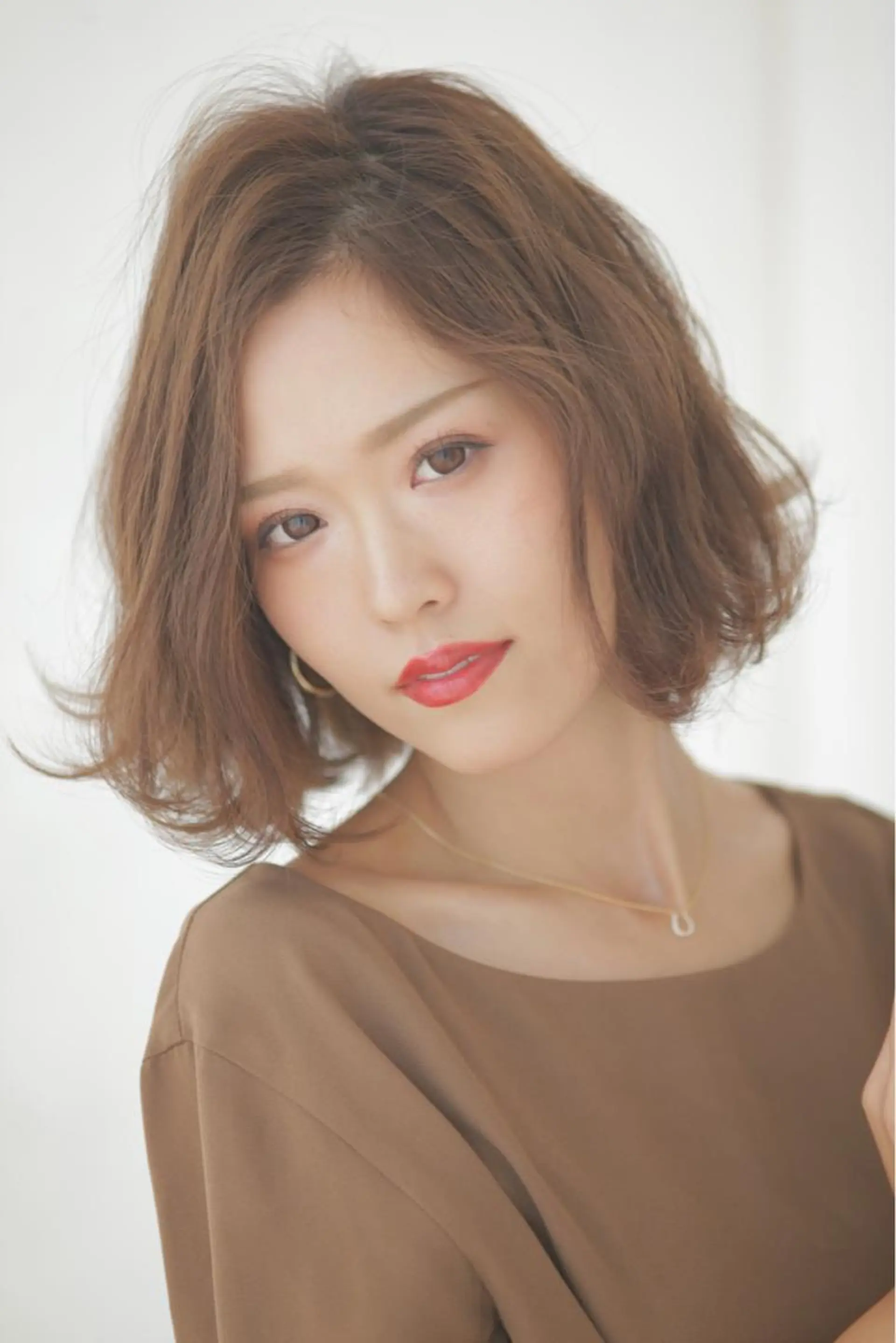 ミディアム カラー ブラウンカラー Lee 甲子園のヘアスタイル