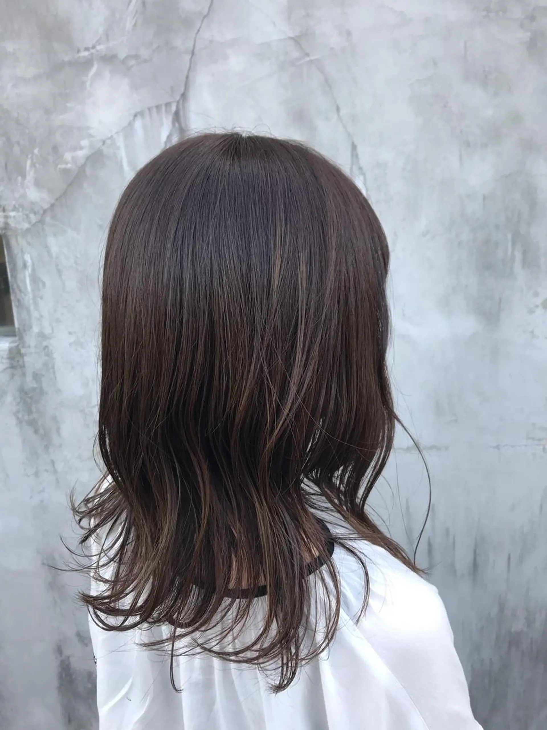 ミディアム カラー フラクタルデザイン諫早店所属・山口 紗弥のヘアスタイル