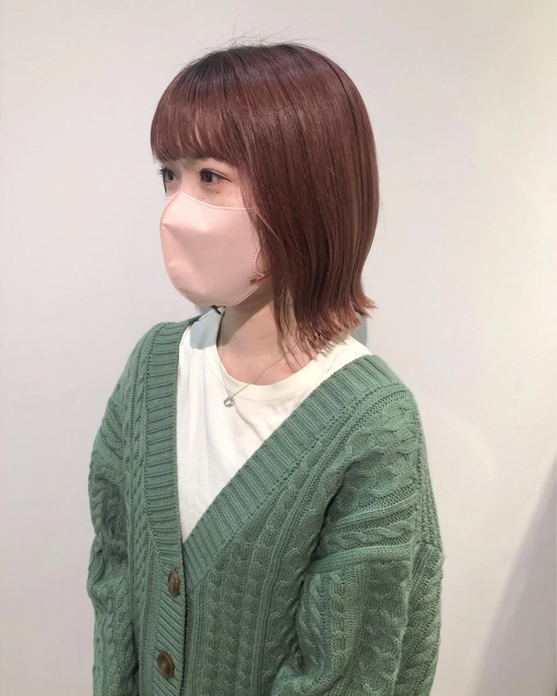 ミディアム カラー ベージュカラー ブリーチ ピンクカラー ピンクベージュ レイヤー/お顔まわり 暖色カラー🍑Amiのヘアスタイル