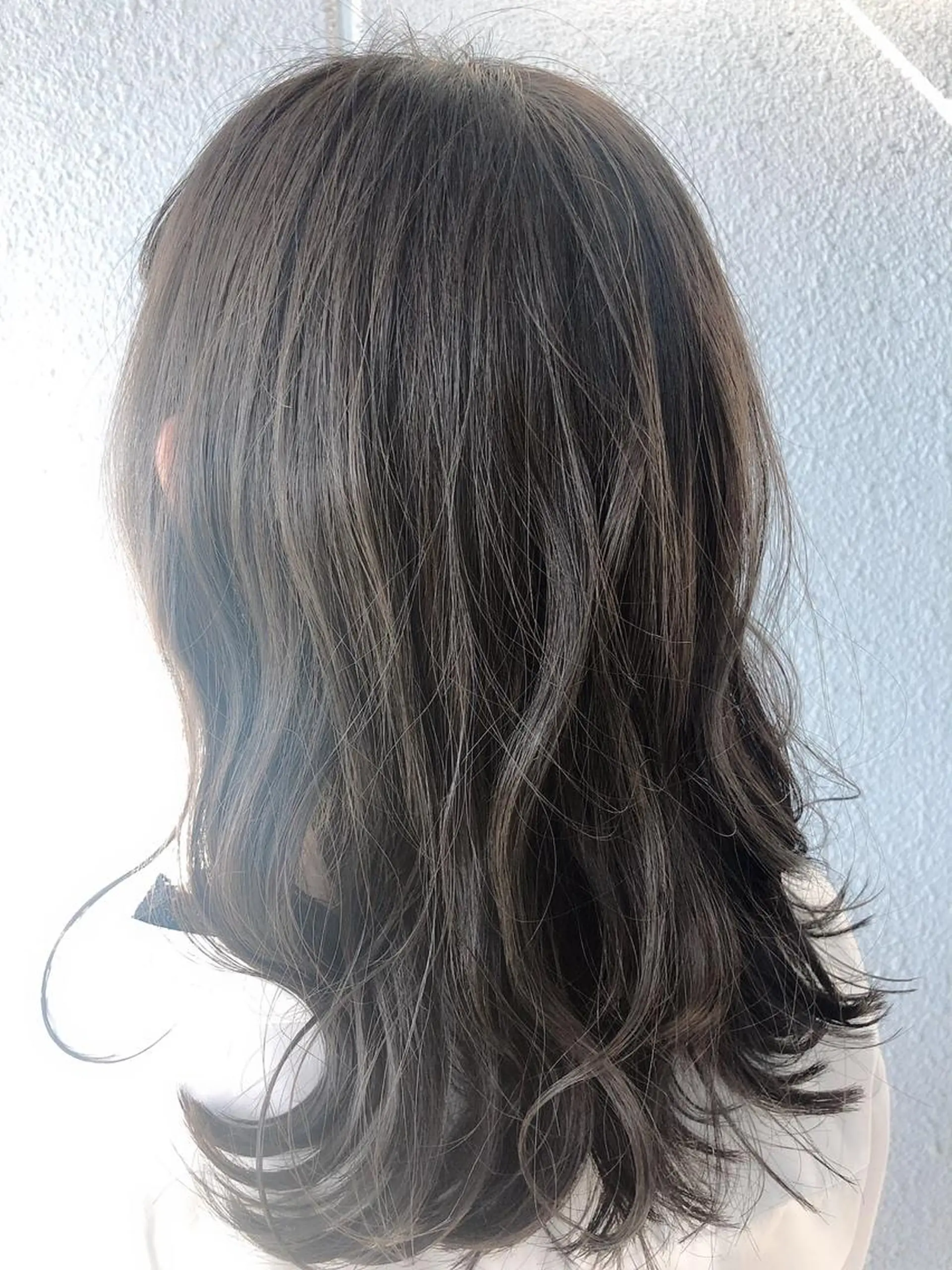 ミディアム カラー Ate by little所属・青木 梢のヘアスタイル