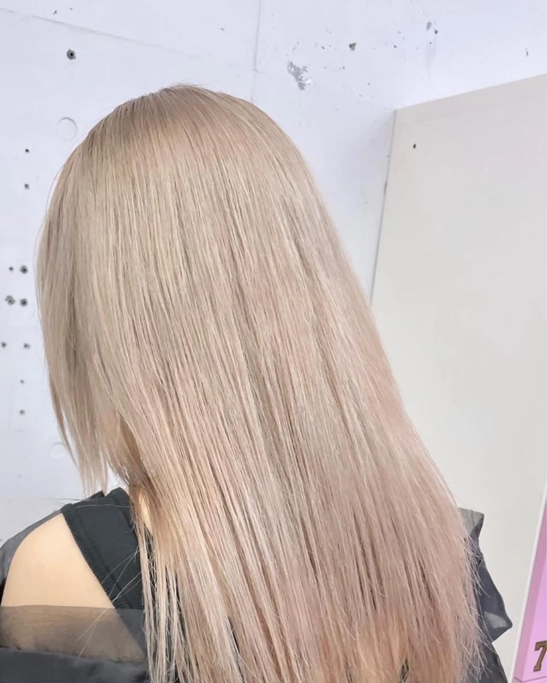 セミロング カラー ザクザクレイヤー 🍀/ブリーチ/小田のヘアスタイル