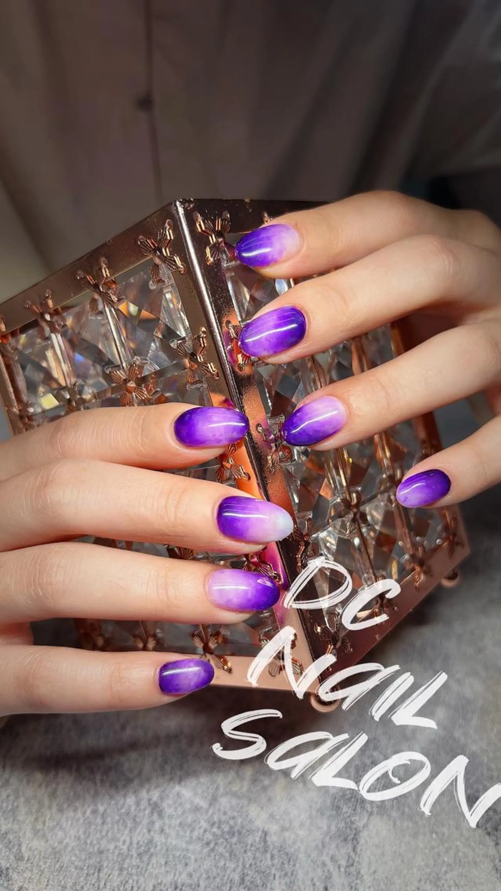 ネイル ジェルネイル ニュアンスネイル オフィスネイル ストーンネイル 冬ネイル DC nail salonのネイルデザイン