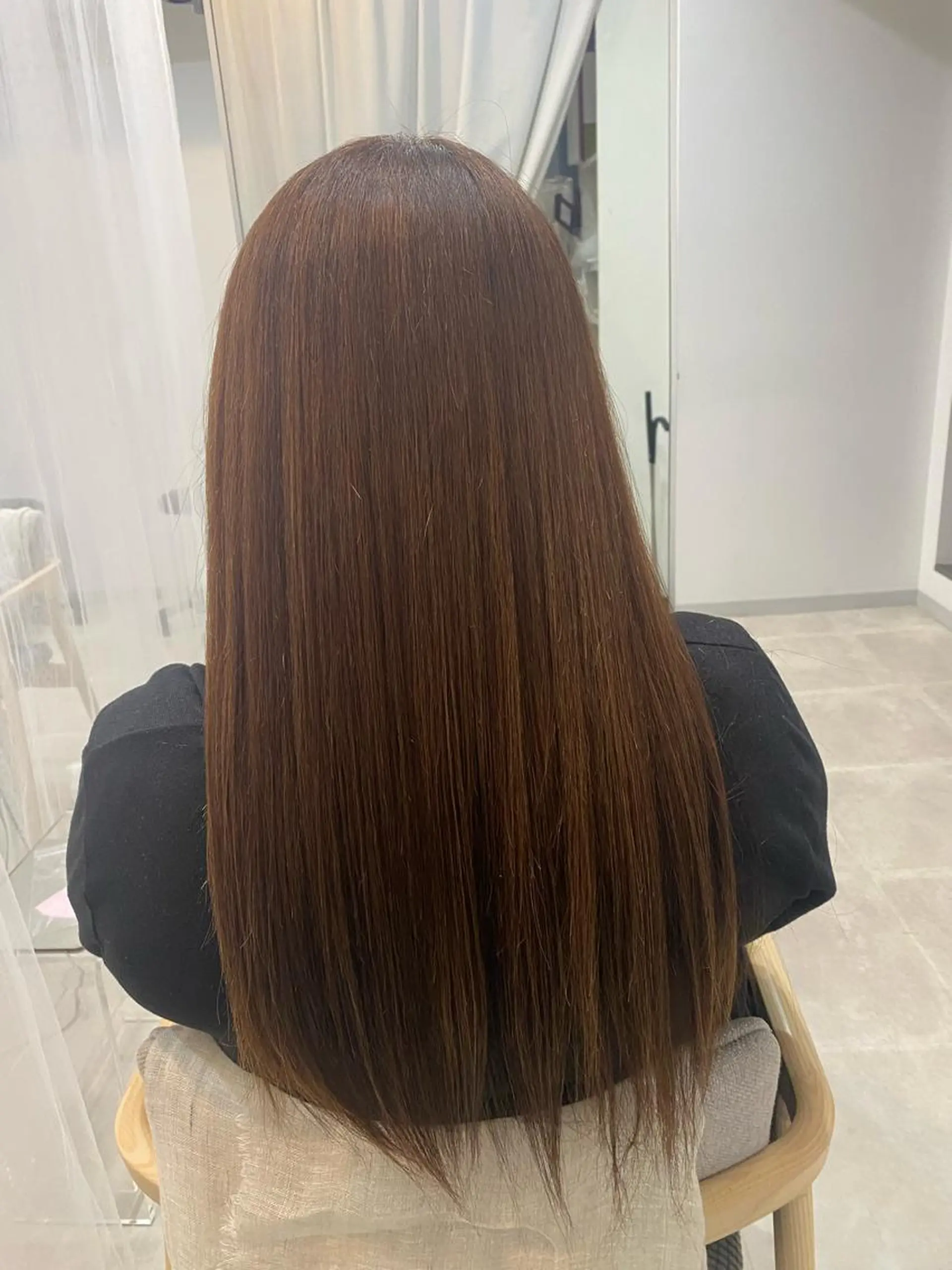 カラー 谷川 李奈のヘアスタイル