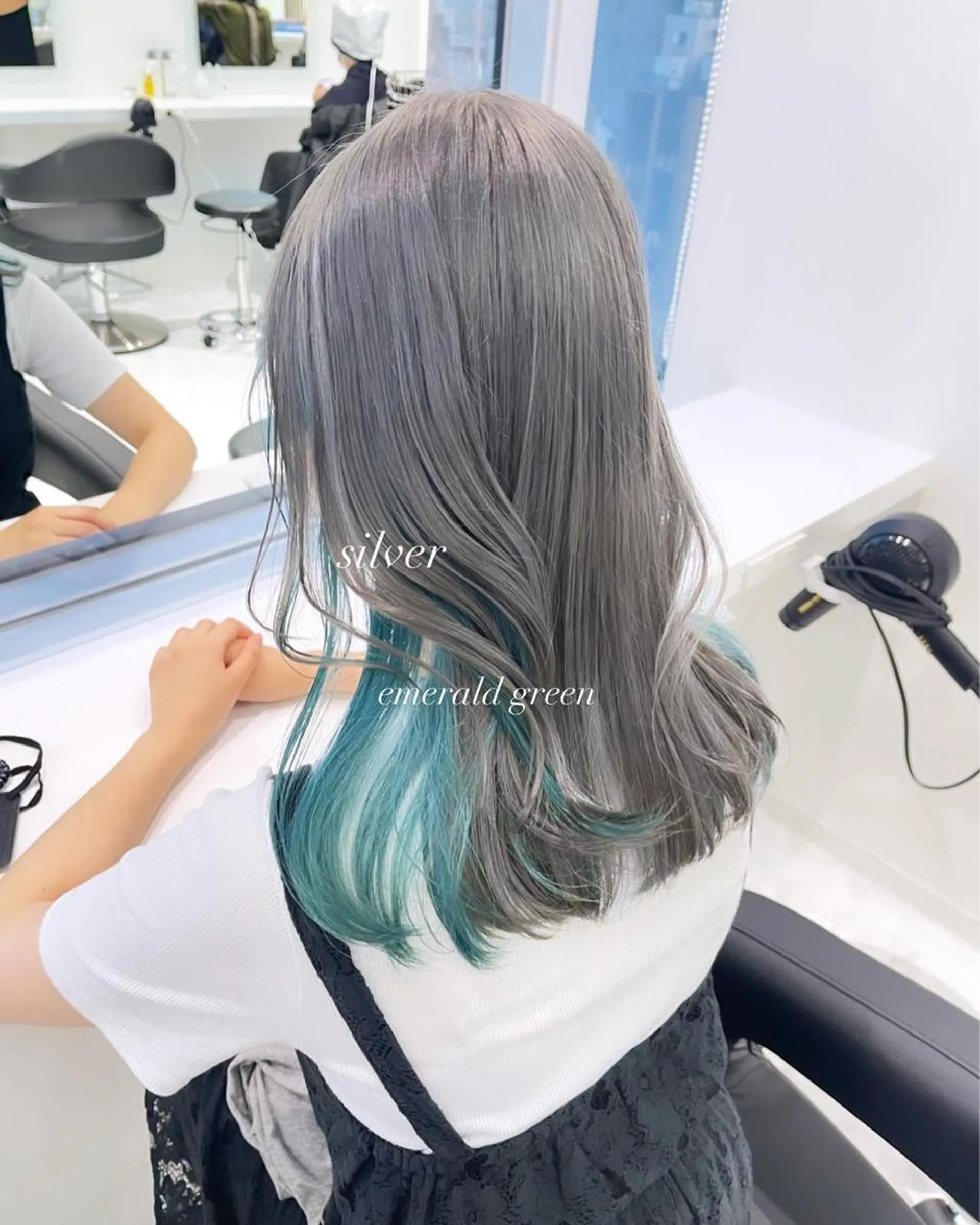 ロング カラー 𝘳𝘺𝘰𝘬𝘢 髪質改善／ブリーチのヘアスタイル