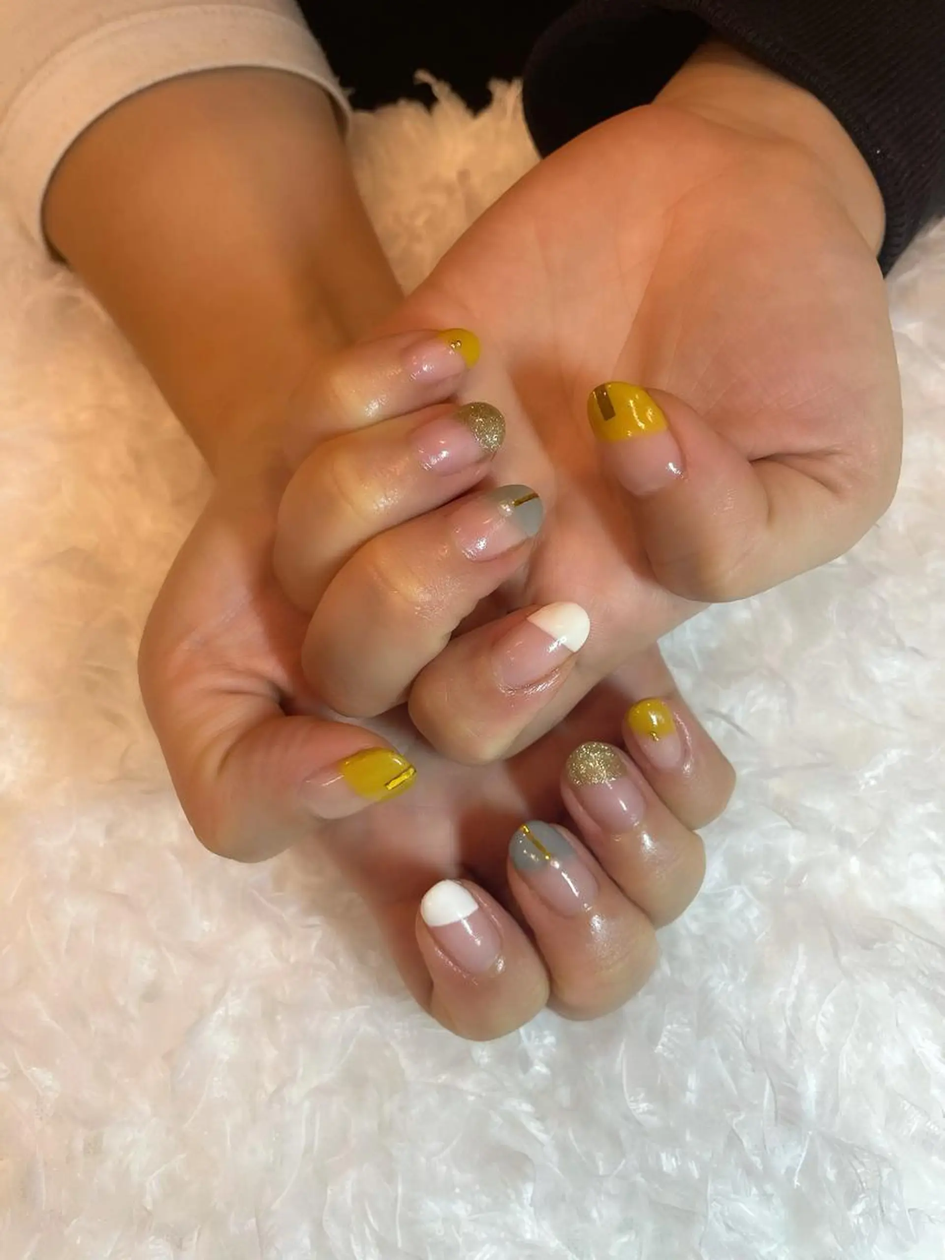 ネイル フレンチネイル 斜めフレンチ ささき れいなのネイルデザイン