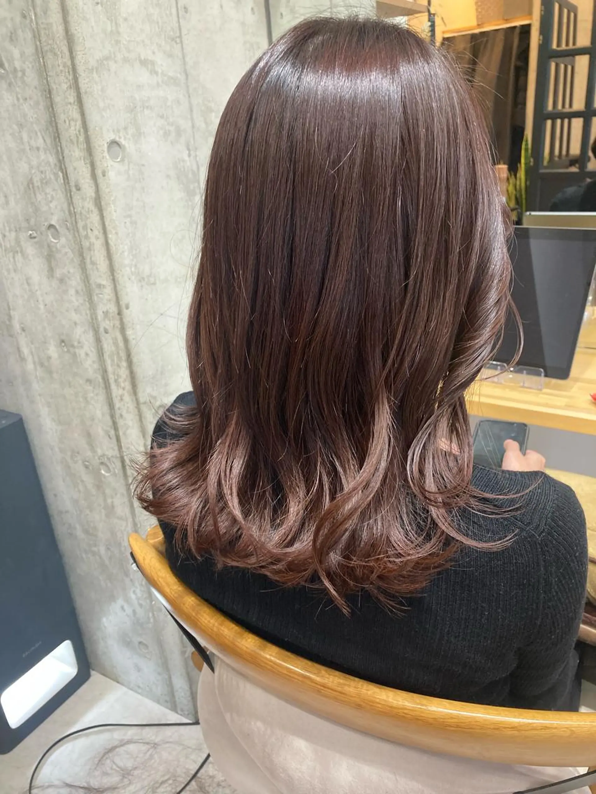 ミディアム ✨色持ちの良い艶 カラー✨蟹江真世のヘアスタイル