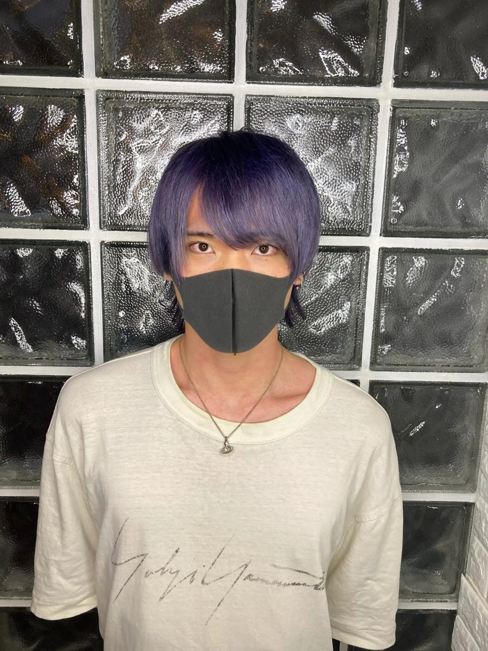 カラー メンズ メンズブリーチ ブリーチ ダブルカラー シルバー バイオレットカラー カットが上手い 💇‍♂🌸サク🌸のヘアスタイル