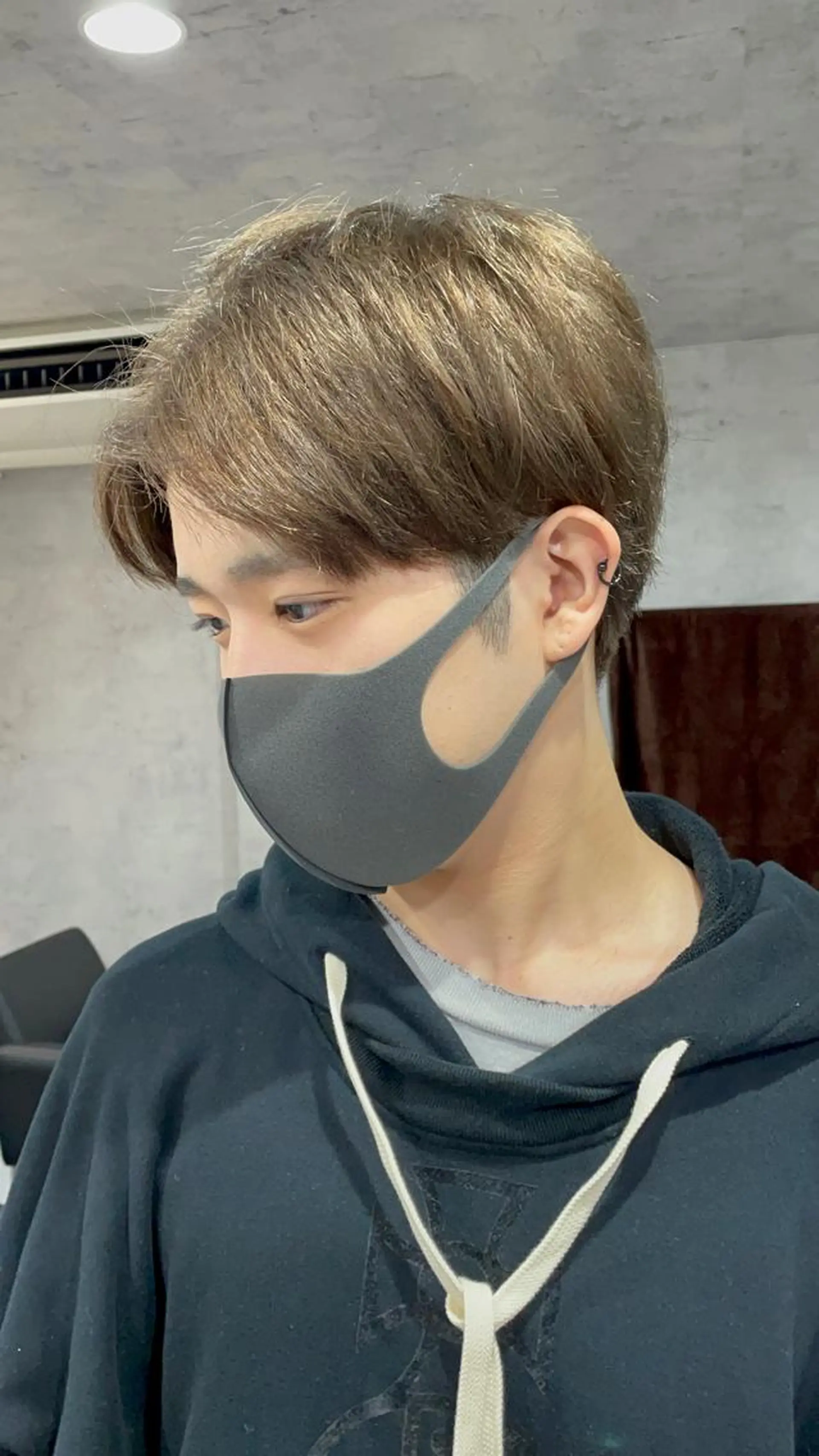 ショート カラー タカハシ ユウキのヘアスタイル