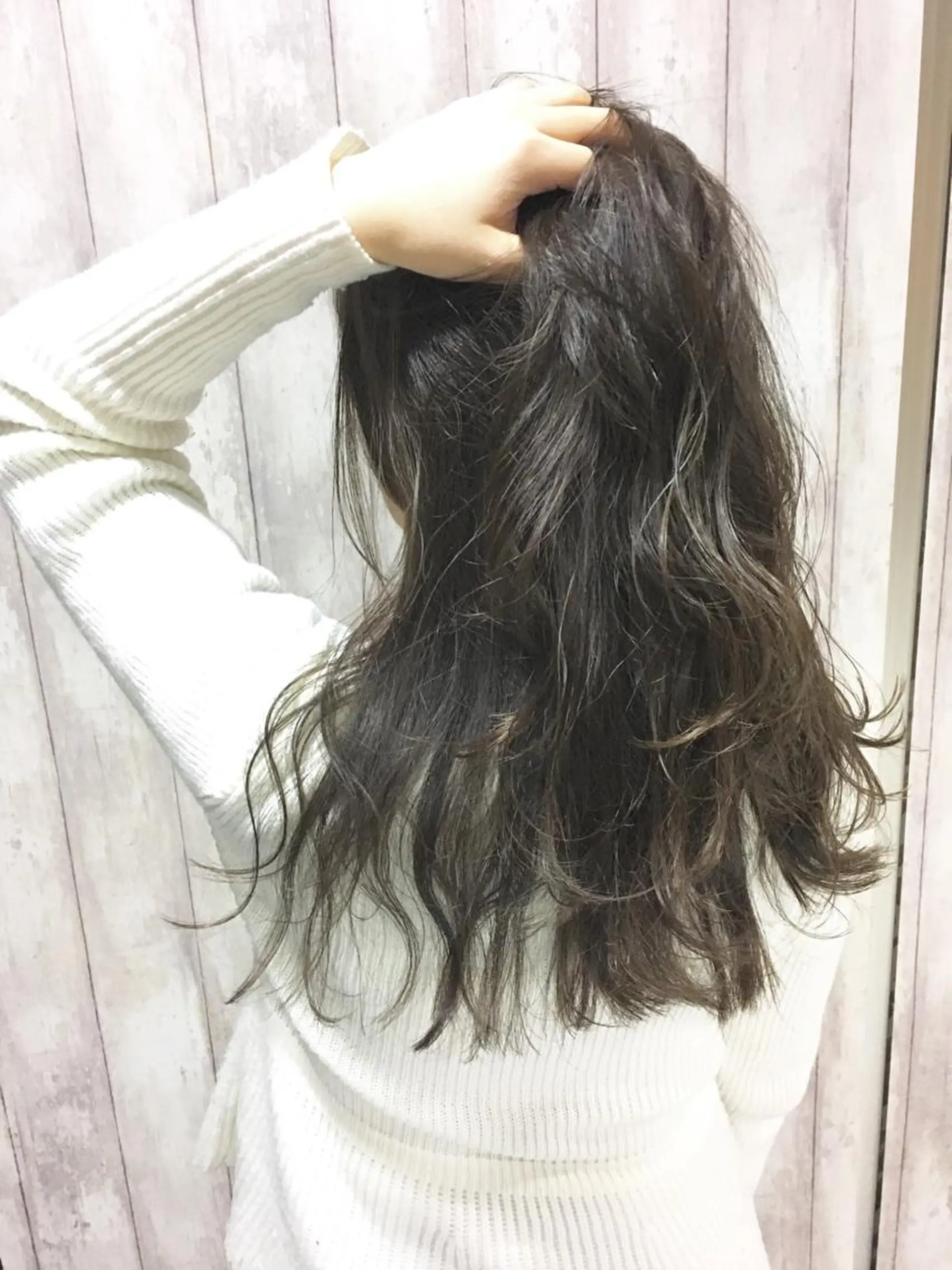ロング カラー イルミナカラー boutique misakiのヘアスタイル