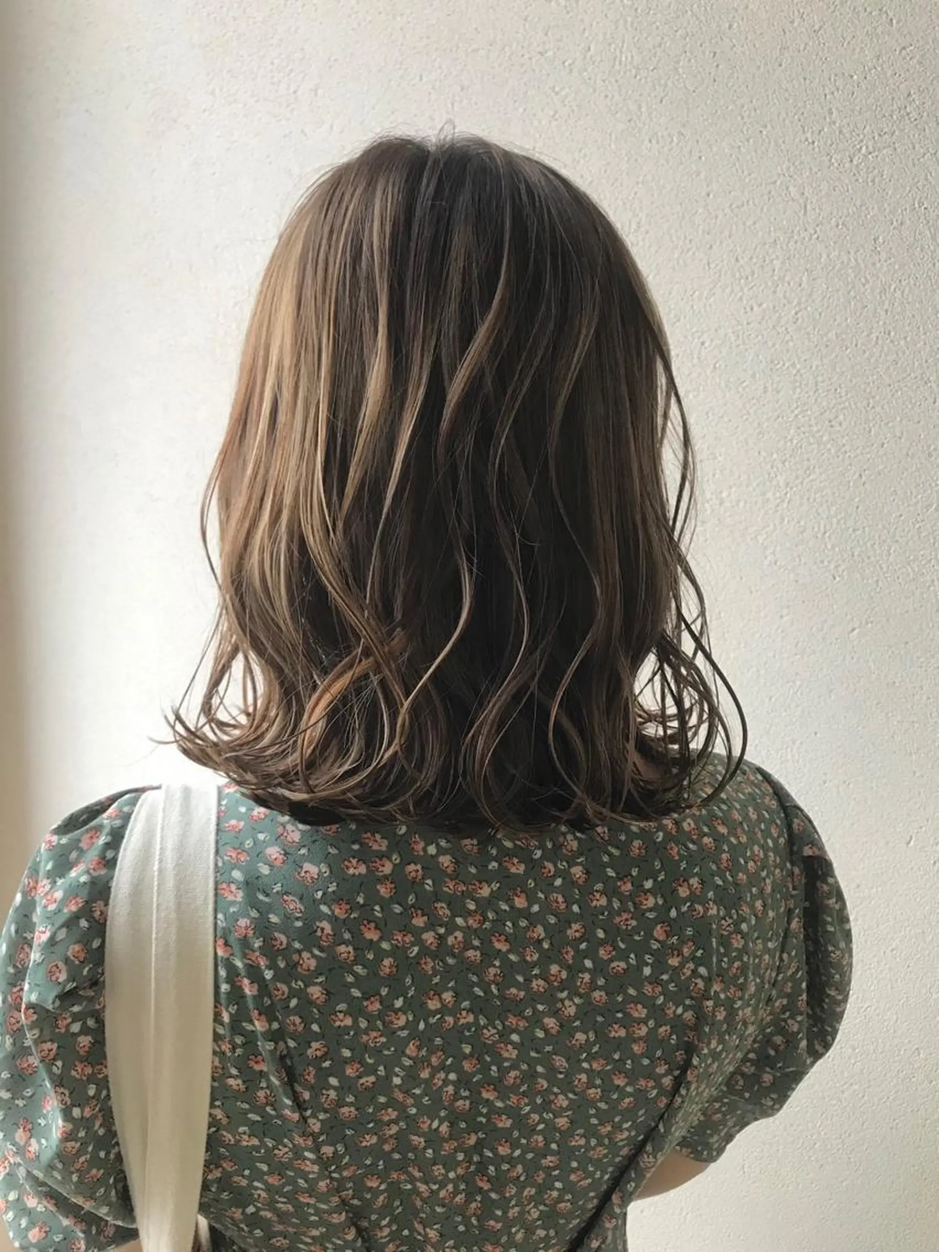 ミディアム 沢田 瞳のヘアスタイル